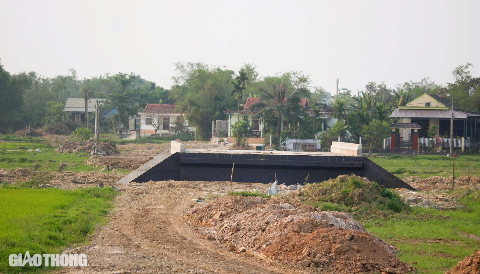 TP Đông Hà: Đẩy nhanh giải phóng mặt bằng còn lại dự án đường tránh phía Đông- Ảnh 2. TP Đông Hà: Đẩy nhanh giải phóng mặt bằng còn lại dự án đường tránh phía Đông- Ảnh 2.