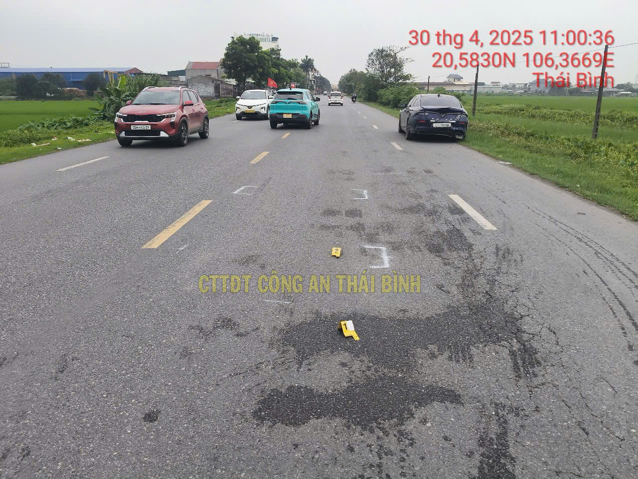 Th&aacute;i B&igrave;nh: Triệu tập nam thanh ni&ecirc;n d&ugrave;ng gậy b&oacute;ng ch&agrave;y đ&aacute;nh người sau va chạm giao th&ocirc;ng- Ảnh 2.