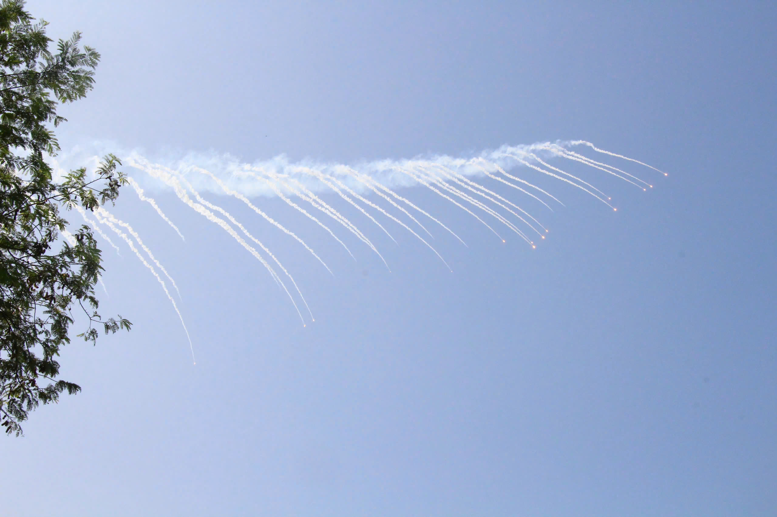 Những hình ảnh ấn tượng tại Lễ kỷ niệm 50 năm Giải phóng miền Nam, thống nhất đất nước- Ảnh 10. Những hình ảnh ấn tượng tại Lễ kỷ niệm 50 năm Giải phóng miền Nam, thống nhất đất nước- Ảnh 10.