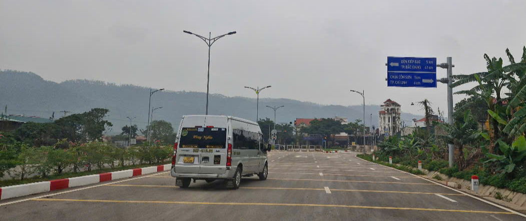 Thông xe cầu dây văng gần 1.500 tỷ đồng, nối Bắc Giang và Hải Dương- Ảnh 6. Thông xe cầu dây văng gần 1.500 tỷ đồng, nối Bắc Giang và Hải Dương- Ảnh 6.