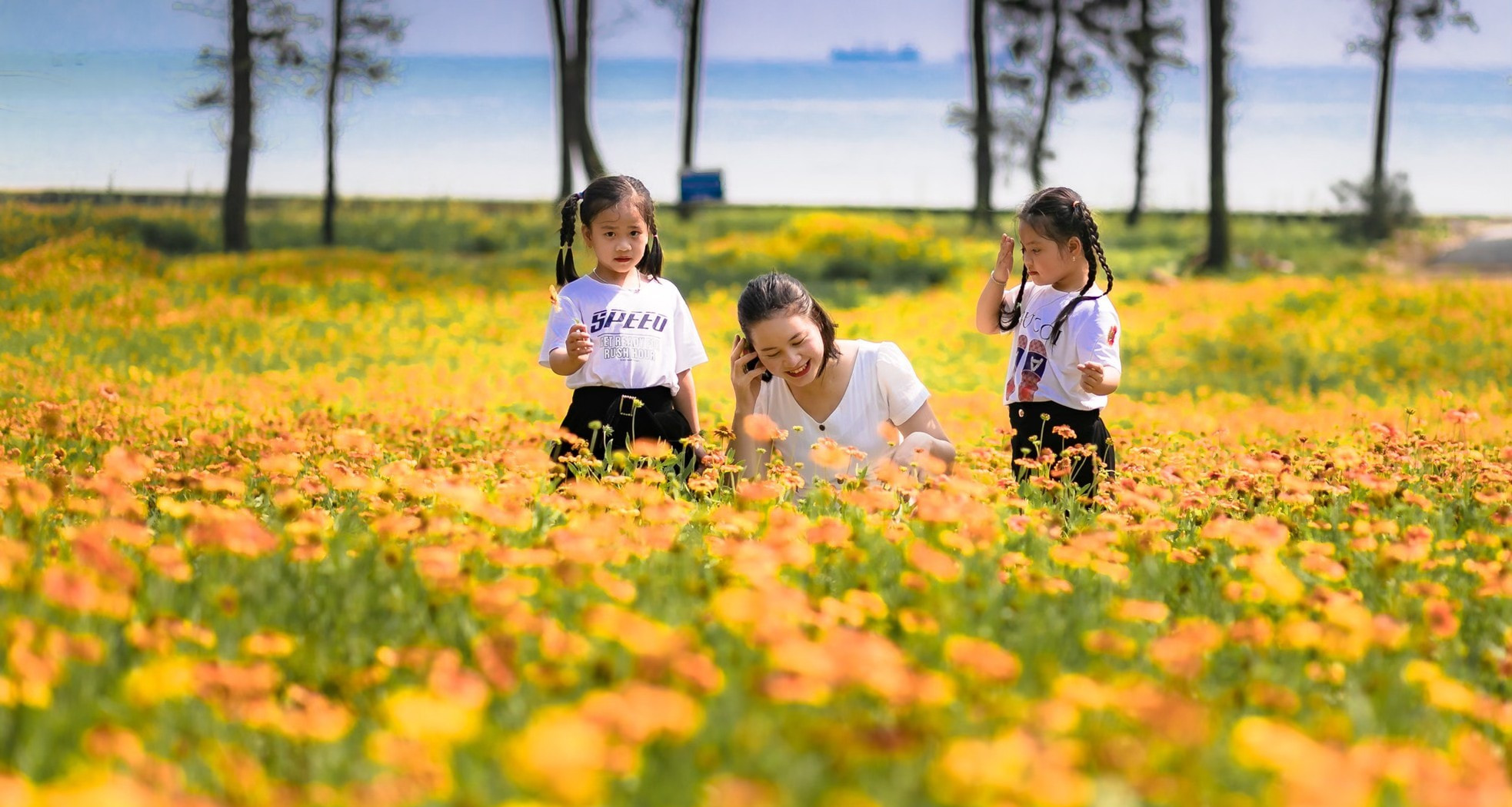 H&agrave;ng vạn du kh&aacute;ch đổ về biển Cửa L&ograve; dịp nghỉ lễ- Ảnh 12.