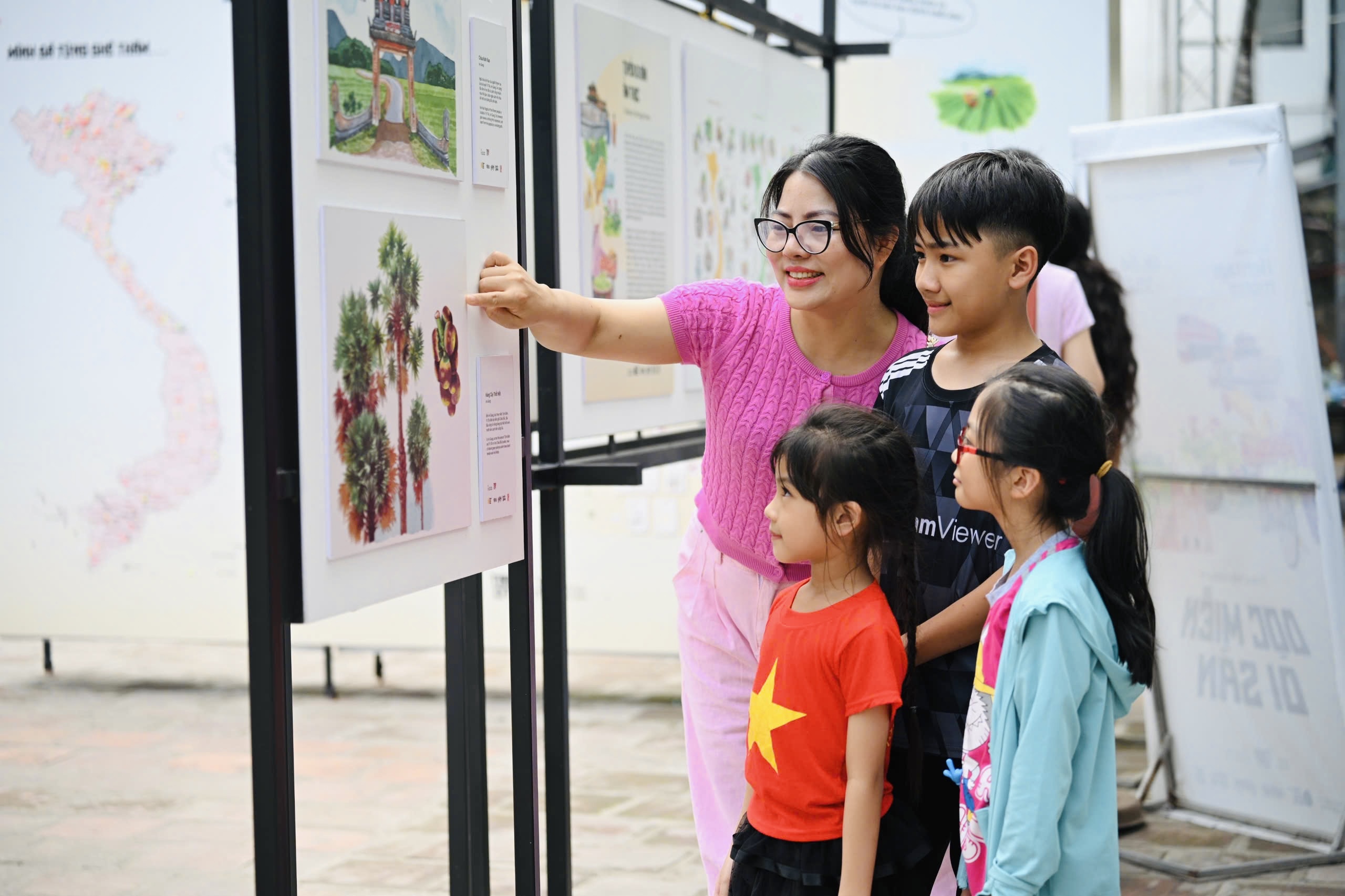 H&agrave;nh tr&igrave;nh đến Đại thắng m&ugrave;a Xu&acirc;n qua lăng k&iacute;nh triển l&atilde;m giữa Thủ đ&ocirc;- Ảnh 11.