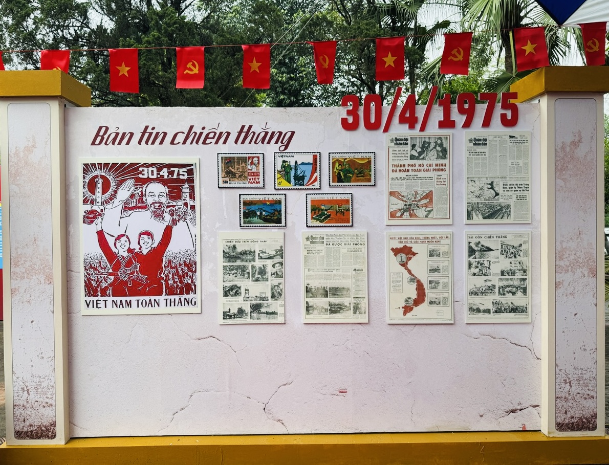 H&agrave;nh tr&igrave;nh đến Đại thắng m&ugrave;a Xu&acirc;n qua lăng k&iacute;nh triển l&atilde;m giữa Thủ đ&ocirc;- Ảnh 6.