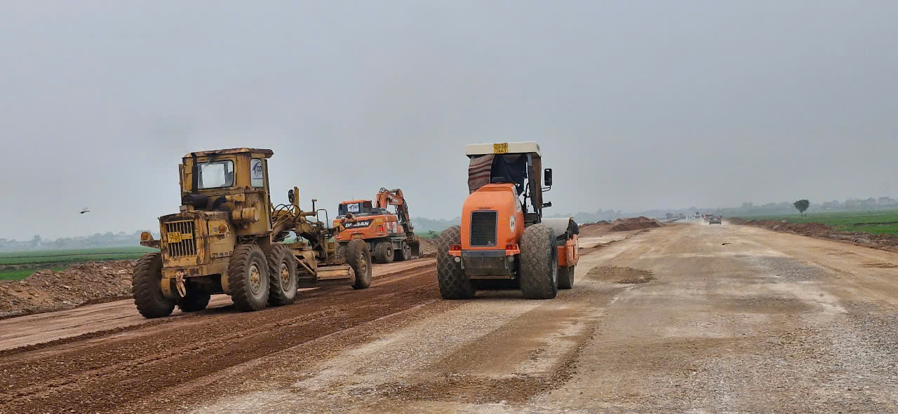 Thông xe cầu dây văng gần 1.500 tỷ đồng, nối Bắc Giang và Hải Dương- Ảnh 3. Thông xe cầu dây văng gần 1.500 tỷ đồng, nối Bắc Giang và Hải Dương- Ảnh 3.