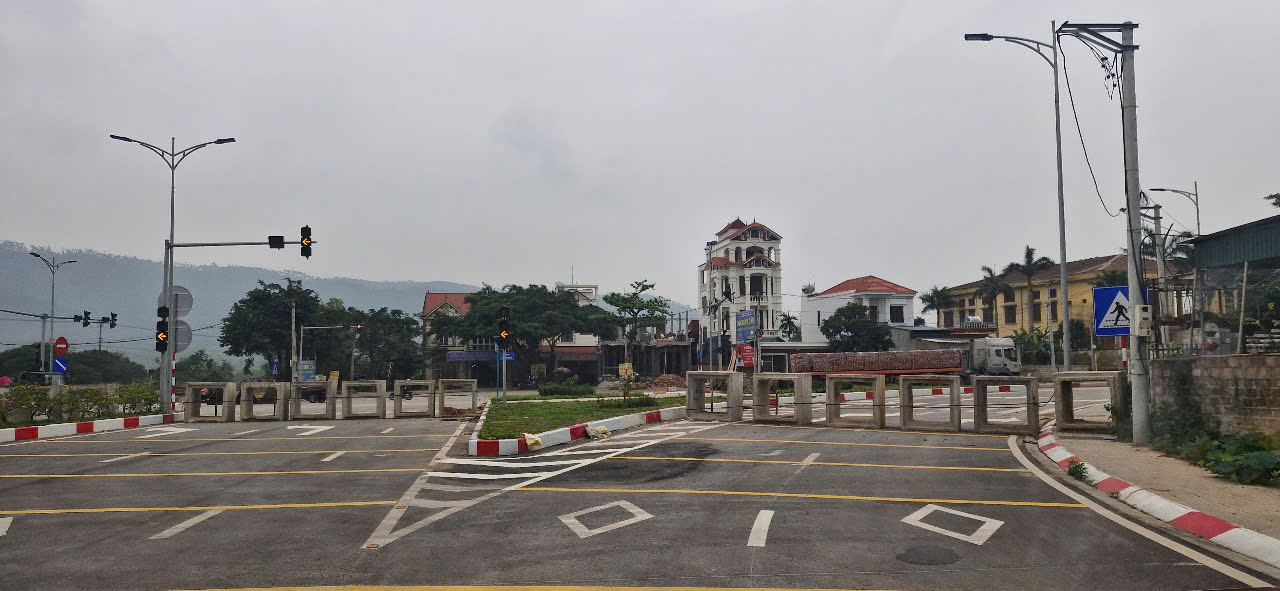 Thông xe cầu dây văng gần 1.500 tỷ đồng, nối Bắc Giang và Hải Dương- Ảnh 7. Thông xe cầu dây văng gần 1.500 tỷ đồng, nối Bắc Giang và Hải Dương- Ảnh 7.