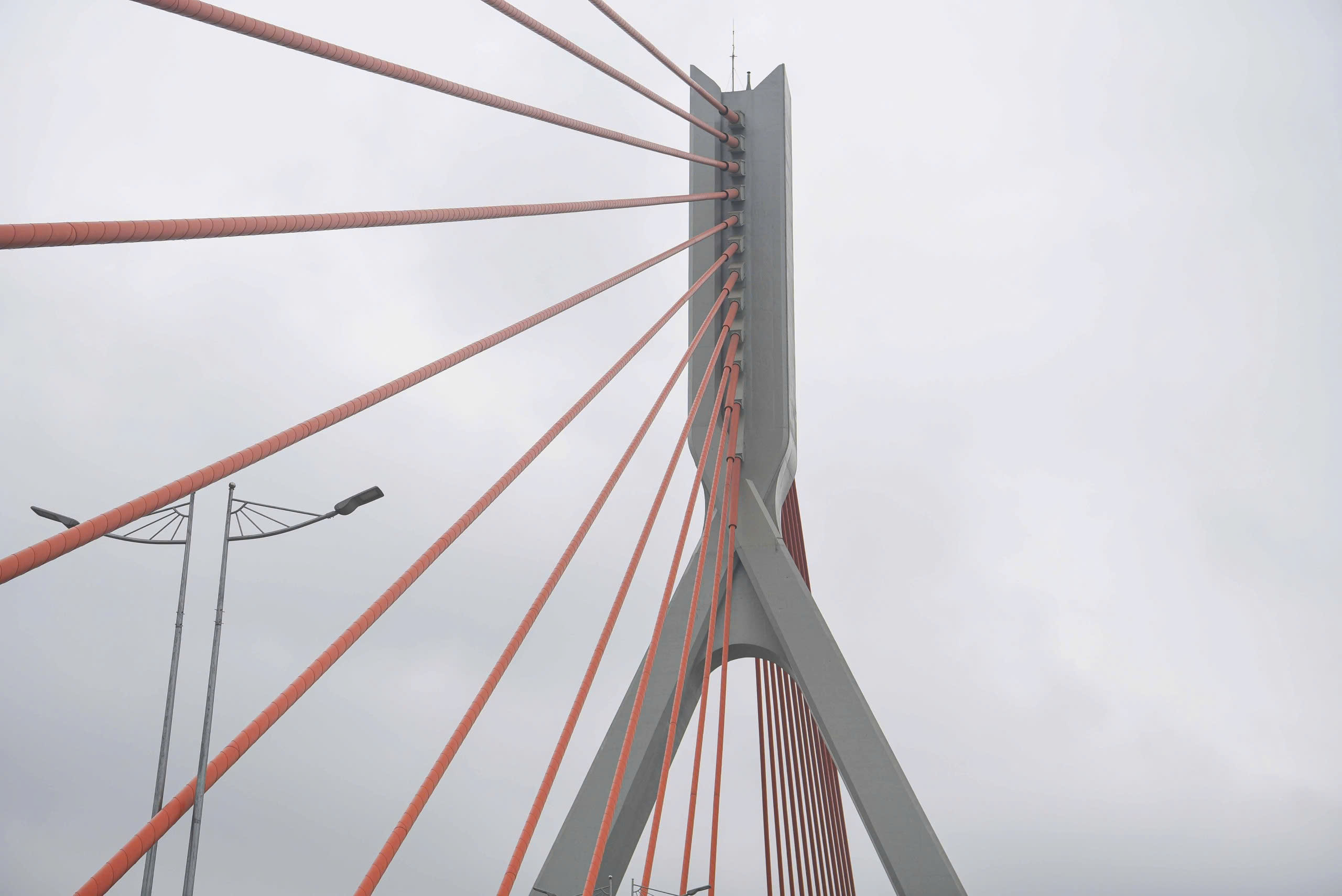 Thông xe cầu dây văng gần 1.500 tỷ đồng, nối Bắc Giang và Hải Dương- Ảnh 12. Thông xe cầu dây văng gần 1.500 tỷ đồng, nối Bắc Giang và Hải Dương- Ảnh 12.