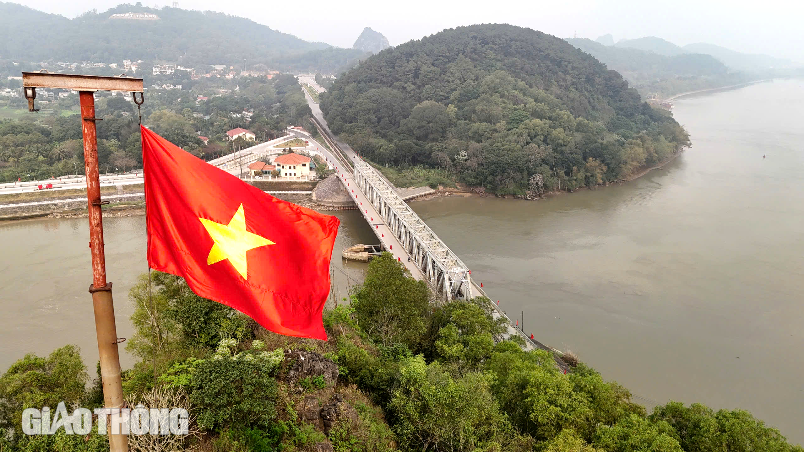 Cựu chiến binh &ocirc;n lại k&yacute; ức oanh liệt, bi thương quyết bảo vệ cầu H&agrave;m Rồng- Ảnh 1.