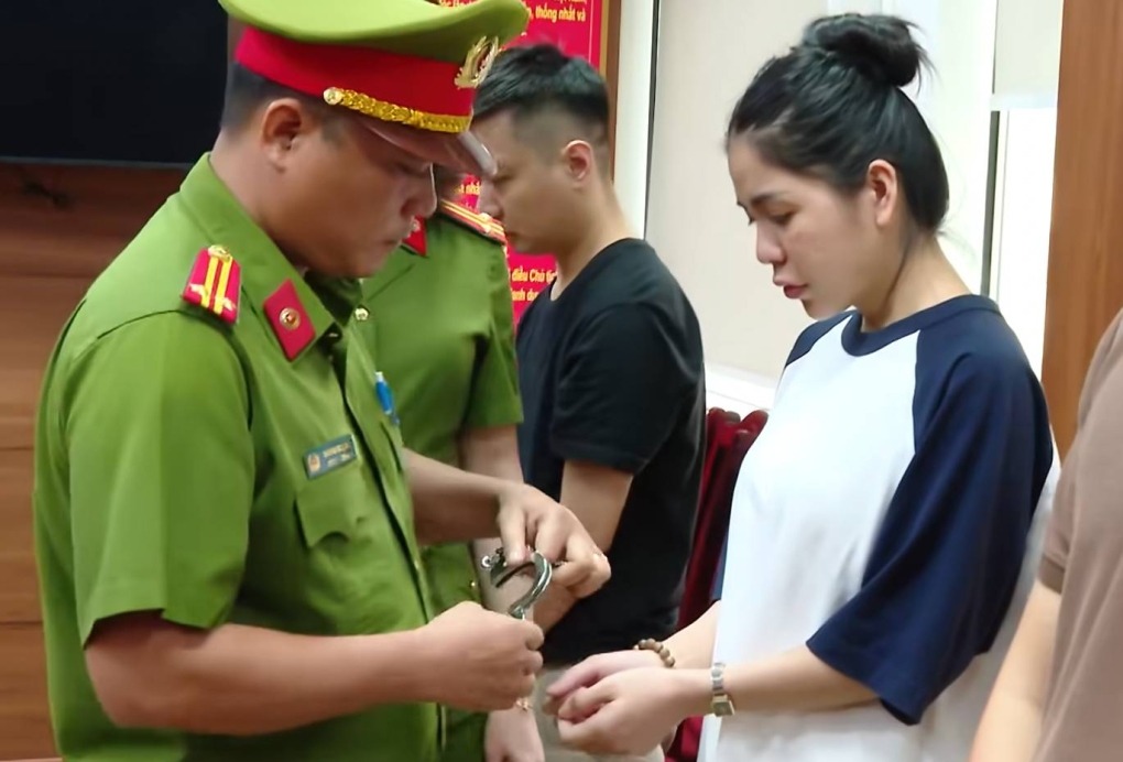 T&igrave;nh huống ph&aacute;p l&yacute; vụ Hằng Du Mục, Quang Linh Vlogs bị bắt v&igrave; kẹo Kera- Ảnh 1.