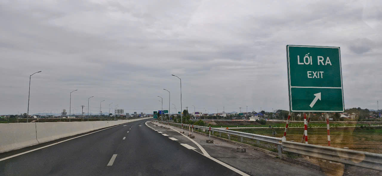 V&igrave; sao n&uacute;t giao V&ocirc;i tr&ecirc;n cao tốc Bắc Giang - Lạng Sơn chưa đưa v&agrave;o khai th&aacute;c?- Ảnh 10.