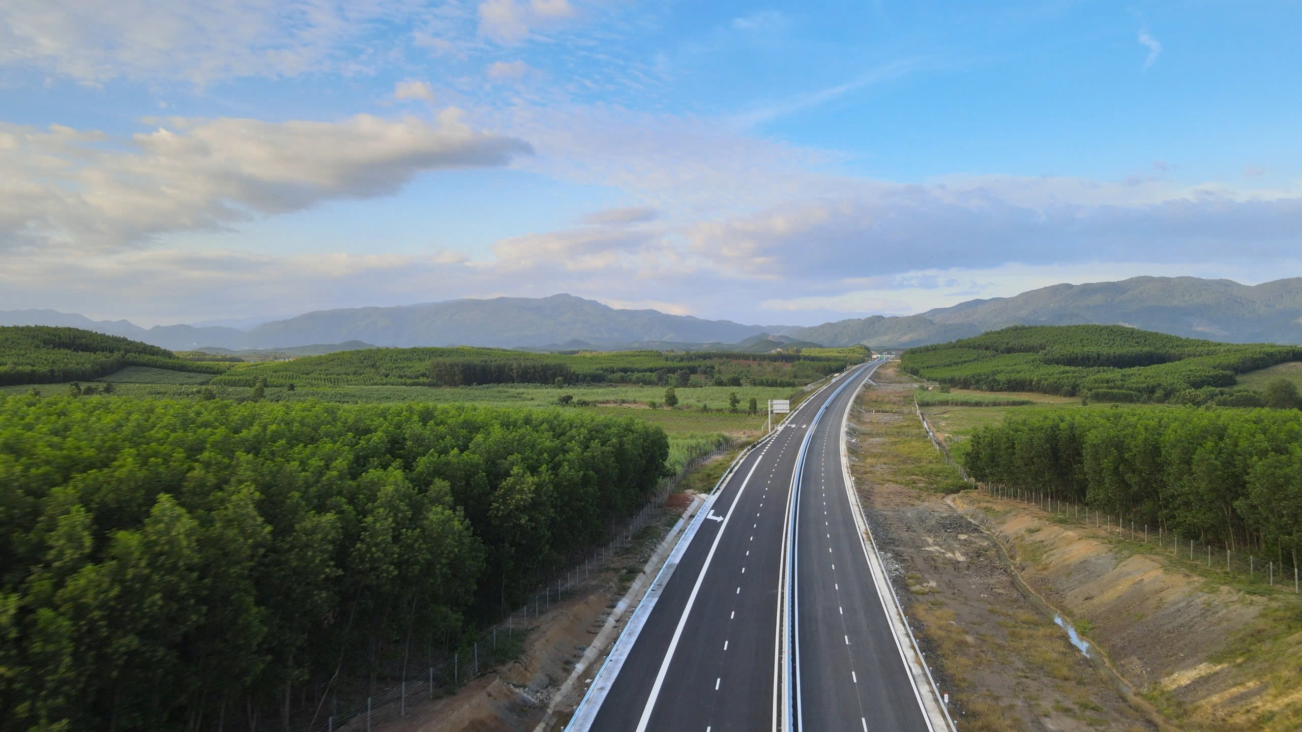 R&agrave; so&aacute;t tiến độ, lựa chọn dự &aacute;n khởi c&ocirc;ng, kh&aacute;nh th&agrave;nh dịp 30/4- Ảnh 1.