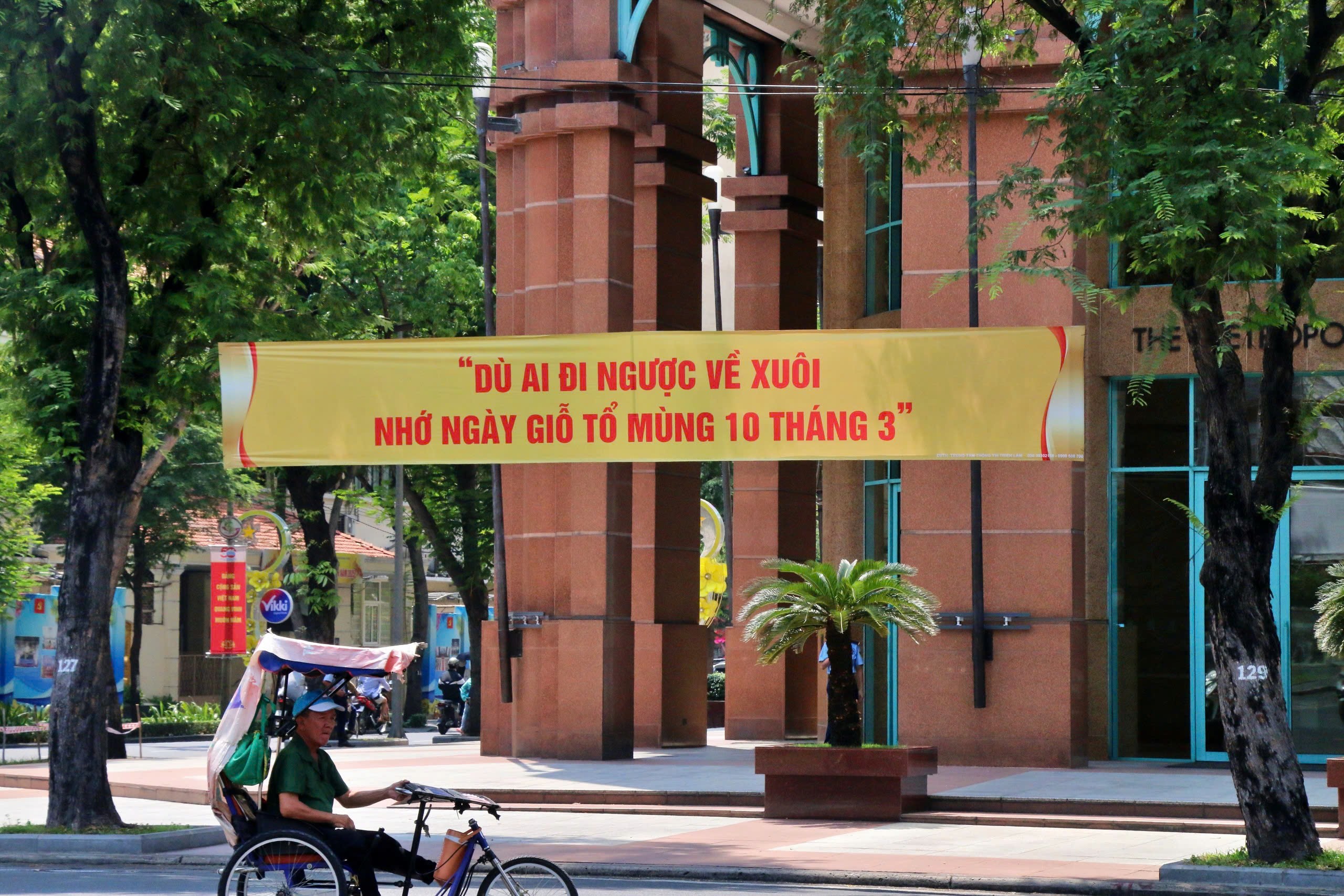 TP.HCM rợp cờ hoa, rộn r&agrave;ng hoạt động tưởng nhớ Vua H&ugrave;ng- Ảnh 8.