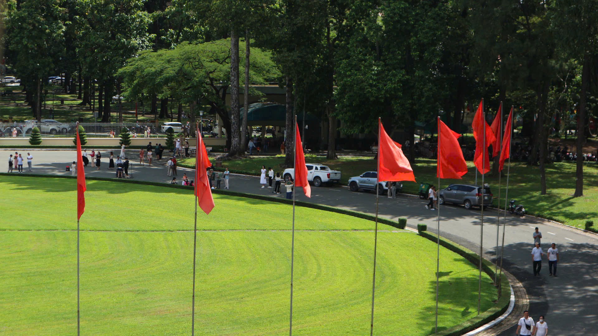 TP.HCM rợp cờ hoa, rộn r&agrave;ng hoạt động tưởng nhớ Vua H&ugrave;ng- Ảnh 15.