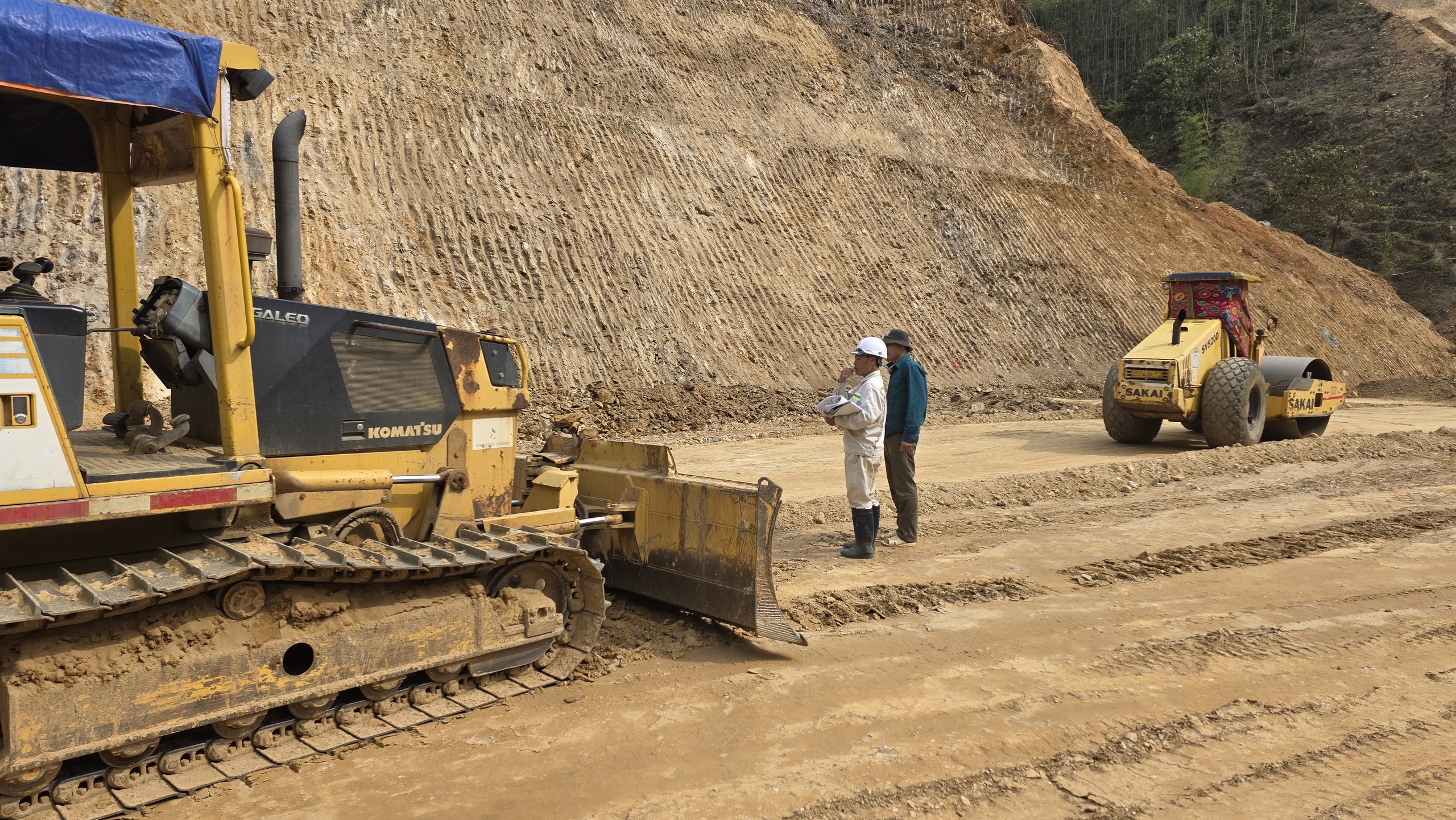 Tuyến đường nối Nghĩa Lộ với cao tốc Nội B&agrave;i - L&agrave;o Cai hiện thi c&ocirc;ng ra sao?- Ảnh 7.