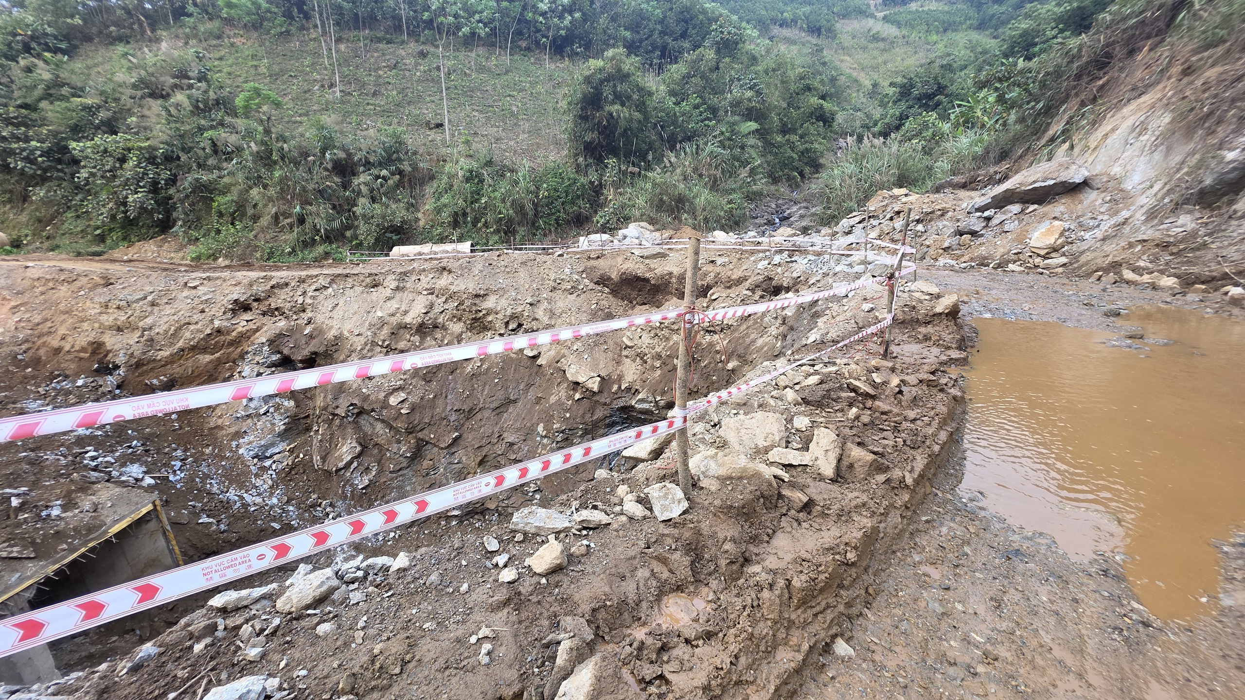 Tuyến đường nối Nghĩa Lộ với cao tốc Nội B&agrave;i - L&agrave;o Cai hiện thi c&ocirc;ng ra sao?- Ảnh 6.