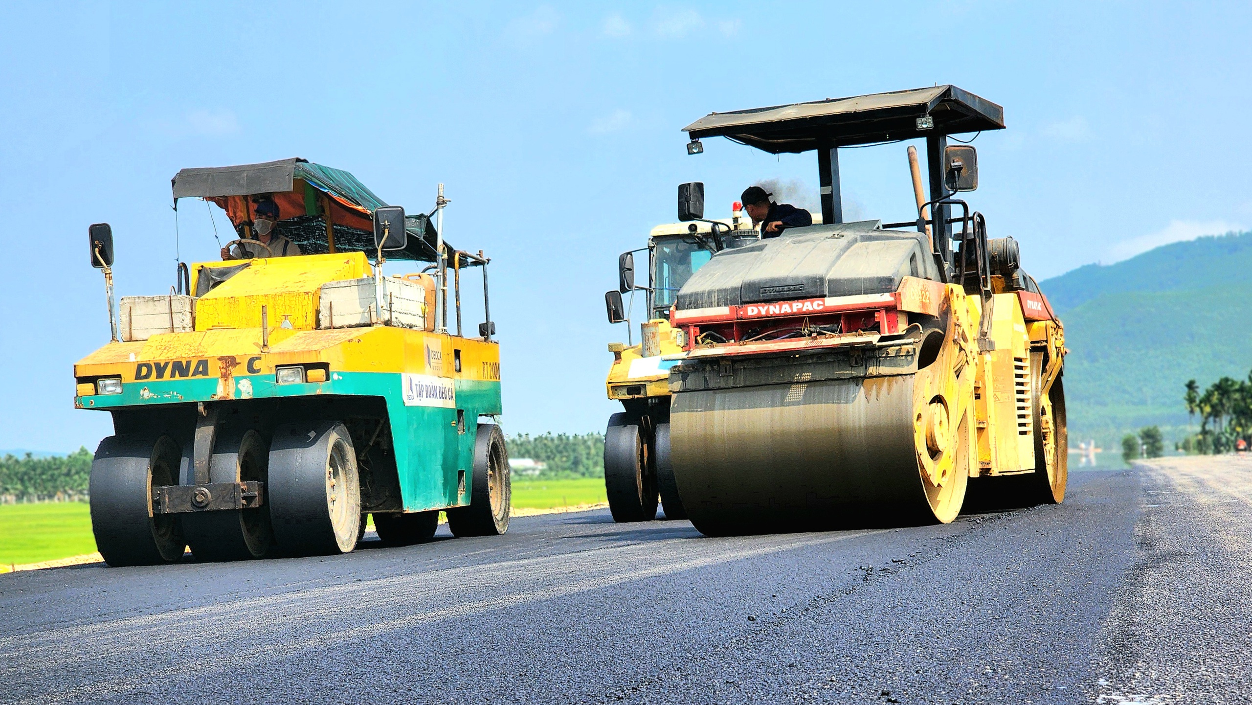 Hối hả thi c&ocirc;ng cao tốc 20 ngh&igrave;n tỷ nối Quảng Ng&atilde;i với B&igrave;nh Định- Ảnh 12.