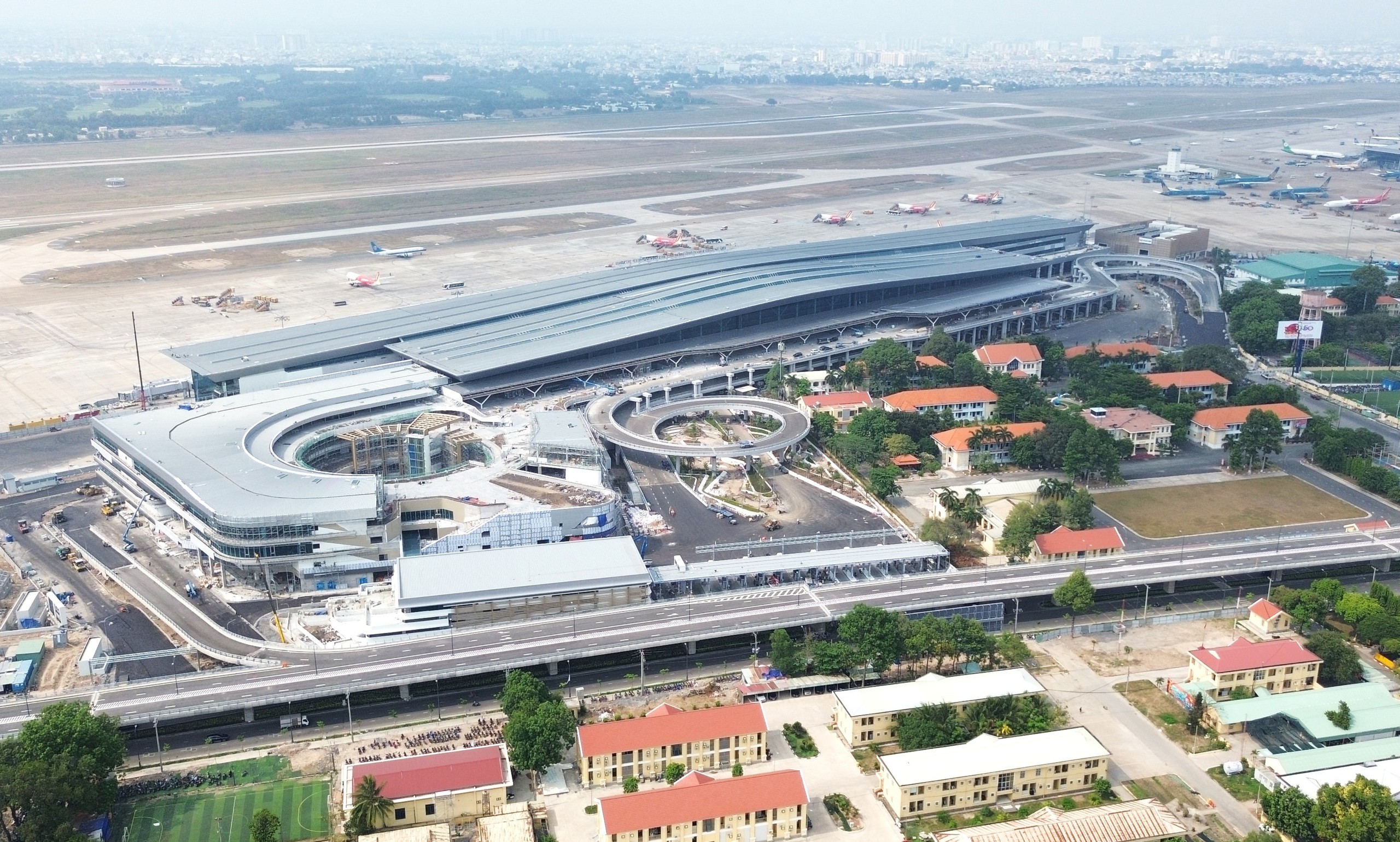 TP.HCM giảm gần 2.900 chuyến bu&yacute;t, tăng chuyến metro dịp lễ 30/4 - 1/5- Ảnh 3.