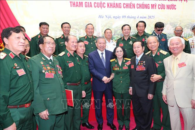 Ph&aacute;t biểu của Tổng B&iacute; thư T&ocirc; L&acirc;m tại buổi gặp mặt cựu chiến binh, thanh ni&ecirc;n xung phong- Ảnh 2.