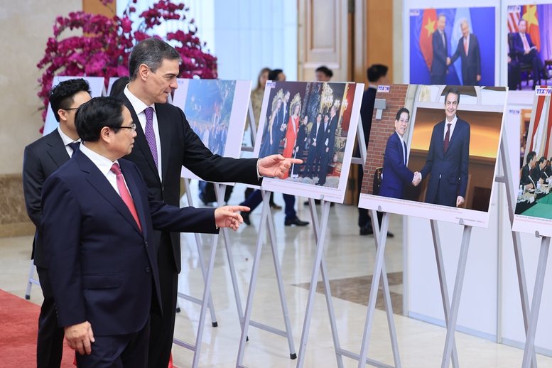 Thủ tướng Phạm Minh Ch&iacute;nh chủ tr&igrave; lễ đ&oacute;n Thủ tướng T&acirc;y Ban Nha lần đầu thăm Việt Nam- Ảnh 5.