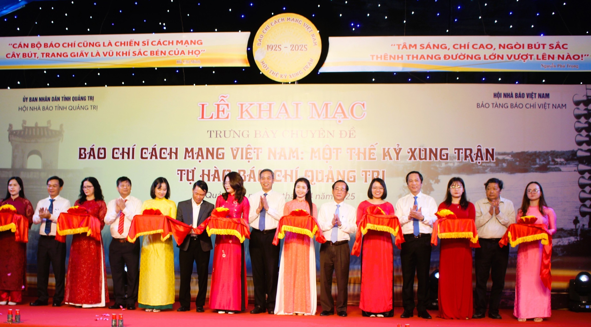 Ấn tượng kh&ocirc;ng gian trưng b&agrave;y 100 năm B&aacute;o ch&iacute; C&aacute;ch mạng Việt Nam tại Quảng Trị- Ảnh 1.