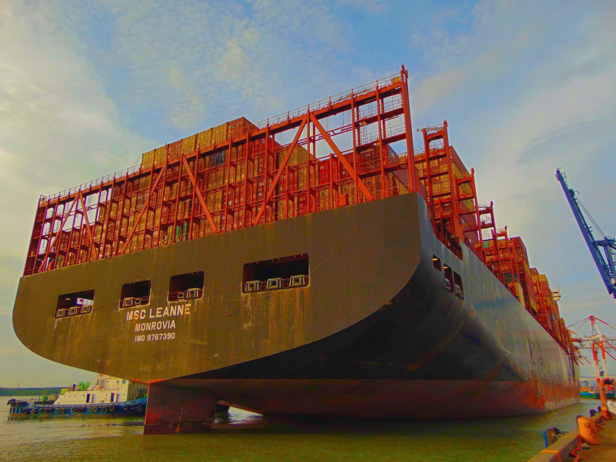 T&agrave;u container hơn 200.000 tấn lần đầu cập cảng SSIT- Ảnh 2.