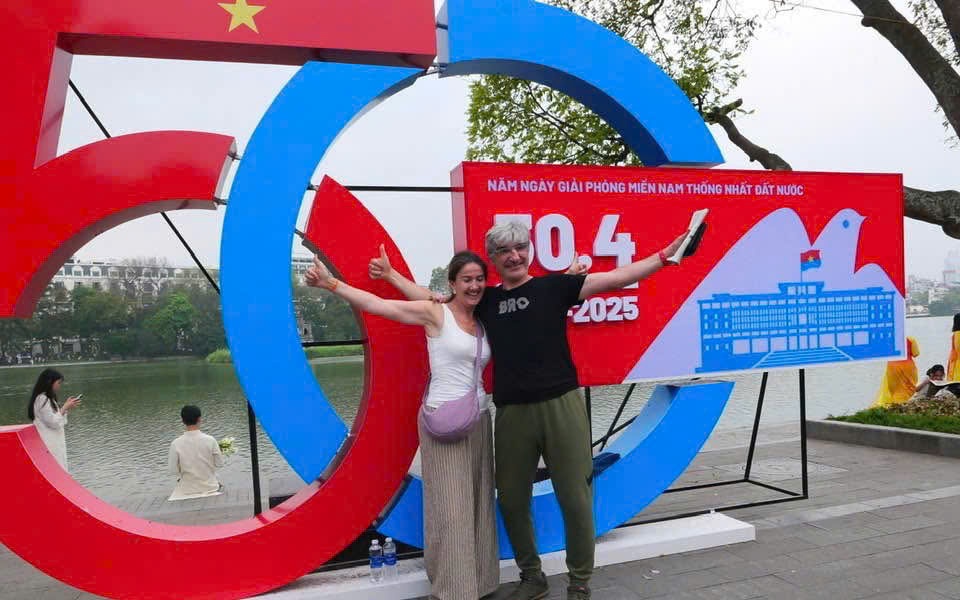 Việt Nam &ndash; Sức h&uacute;t th&aacute;ng Tư trong mắt bạn b&egrave; bốn phương