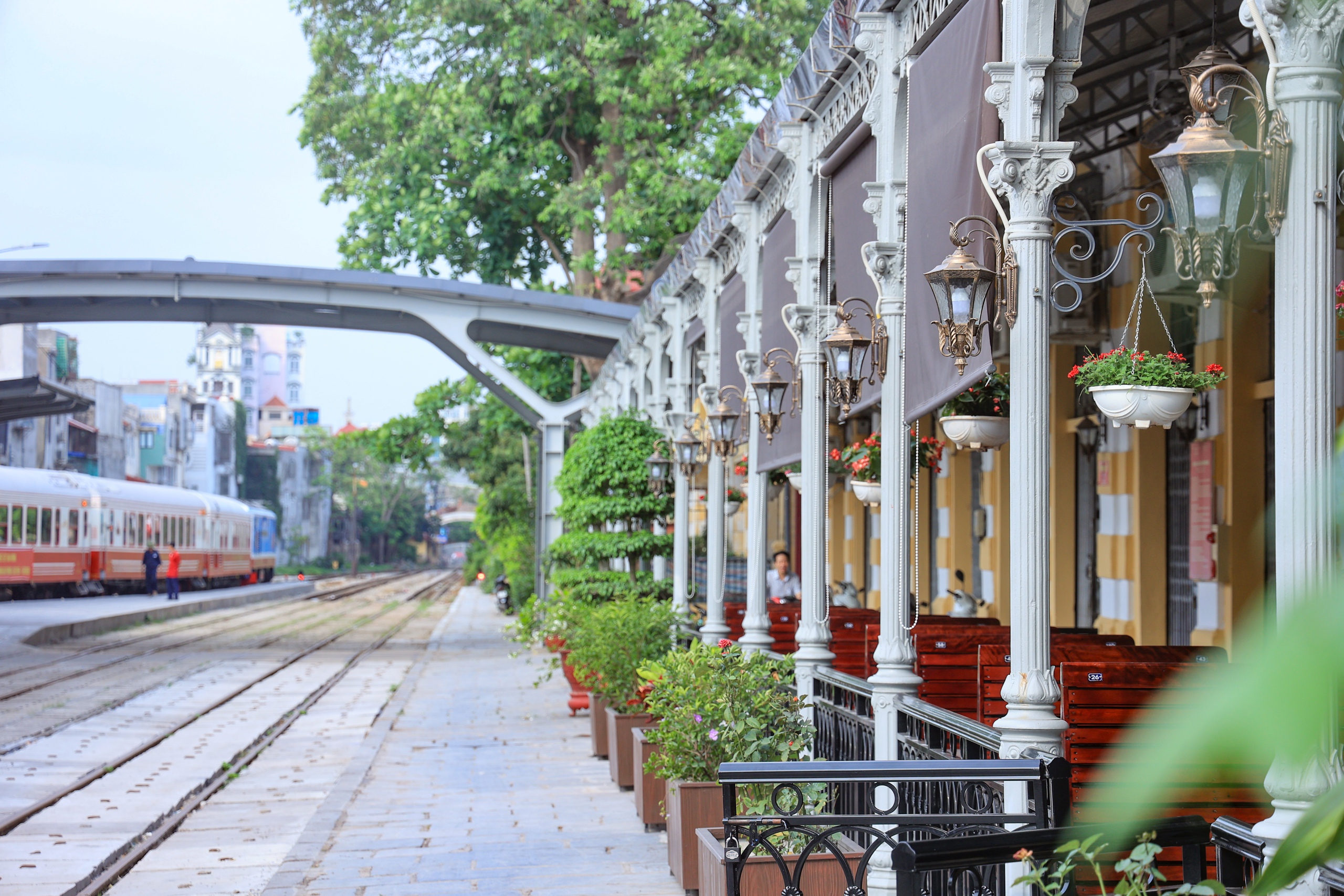 T&agrave;u hạng sang &ldquo;Hoa Phượng đỏ&rdquo; vừa khai trương c&oacute; g&igrave; đặc biệt?- Ảnh 4.