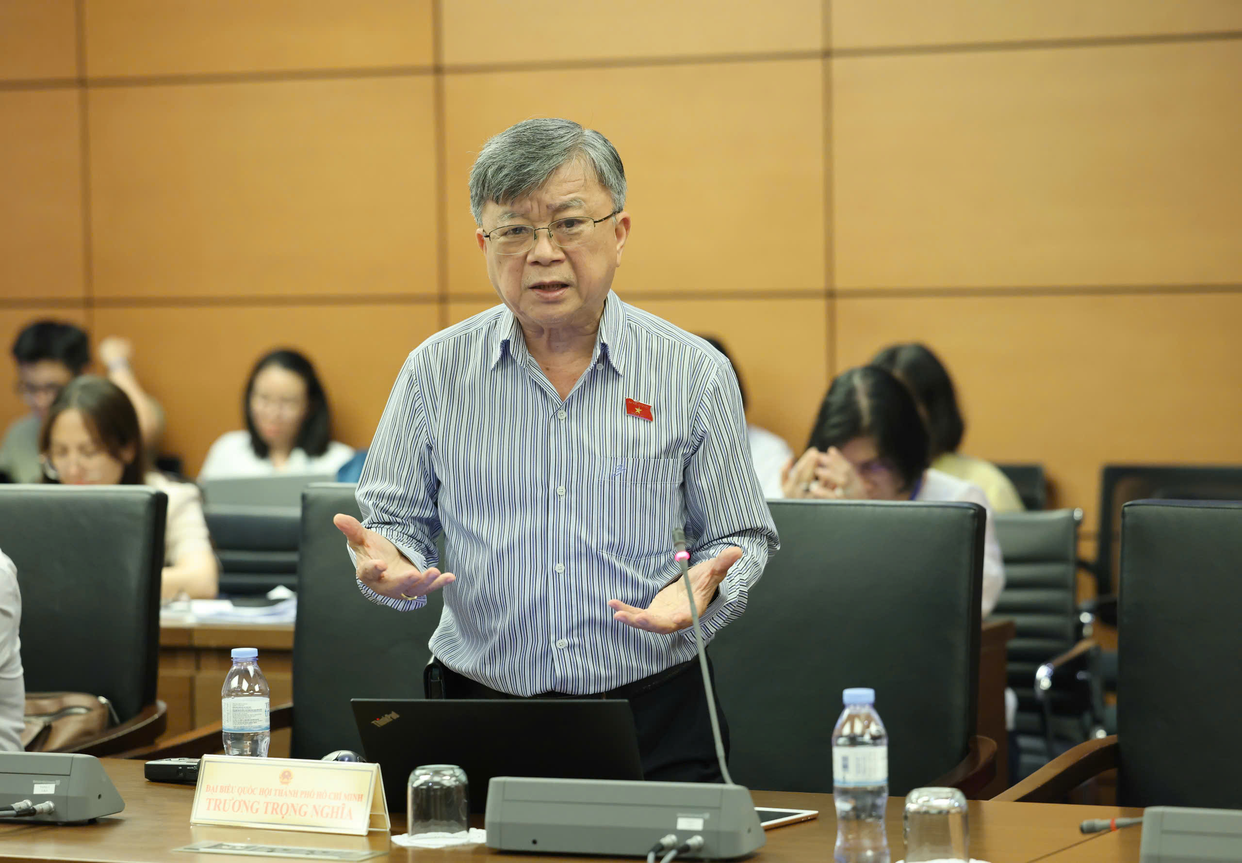 ĐBQH: Doanh nghiệp nợ bảo hiểm h&agrave;ng chục năm, nếu ph&aacute; sản, người lao động sẽ mất trắng- Ảnh 1.