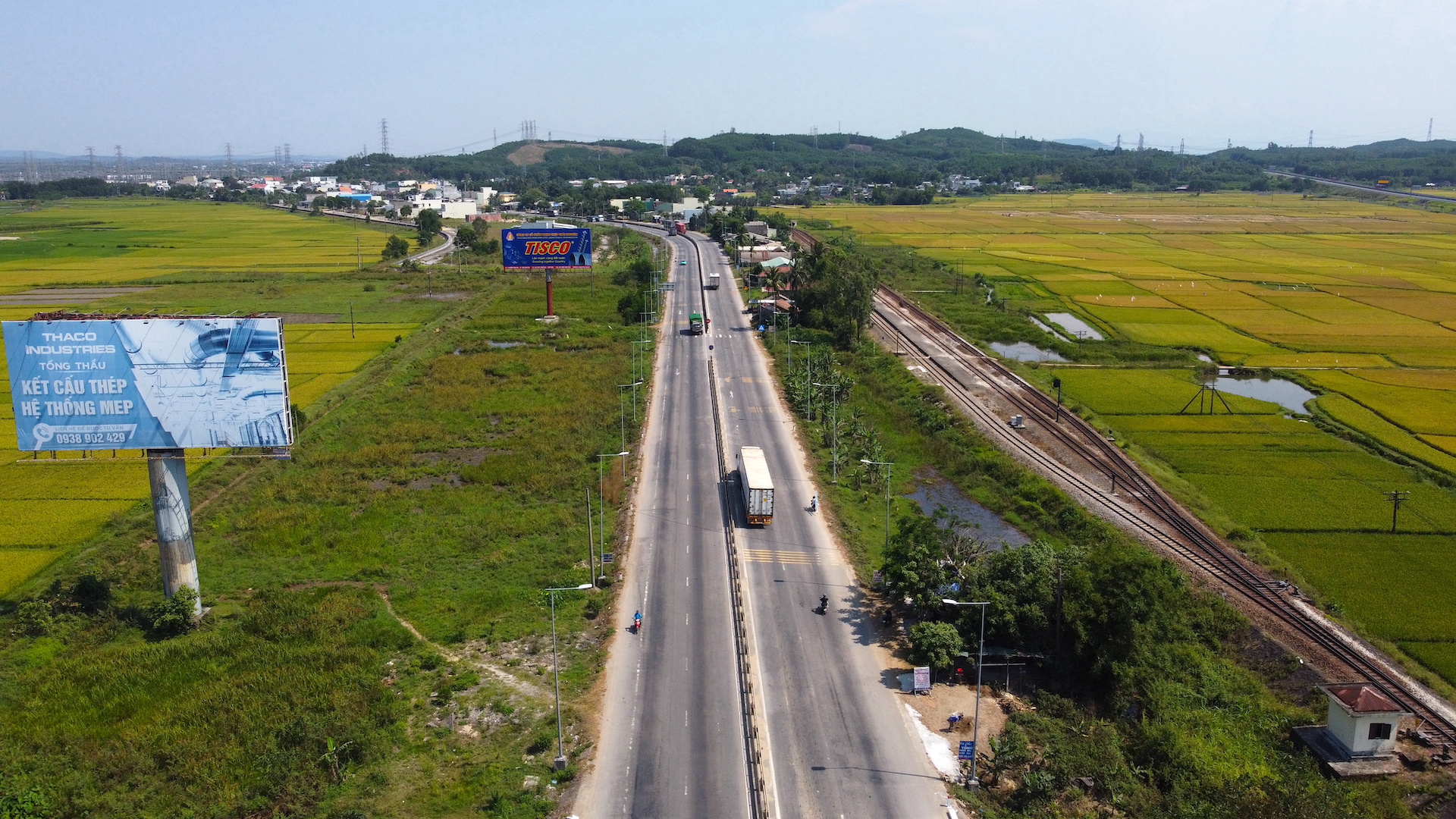 Quảng Ng&atilde;i: Sơn vạch giảm tốc h&agrave;ng trăm tuyến đường đấu nối với quốc lộ- Ảnh 2.