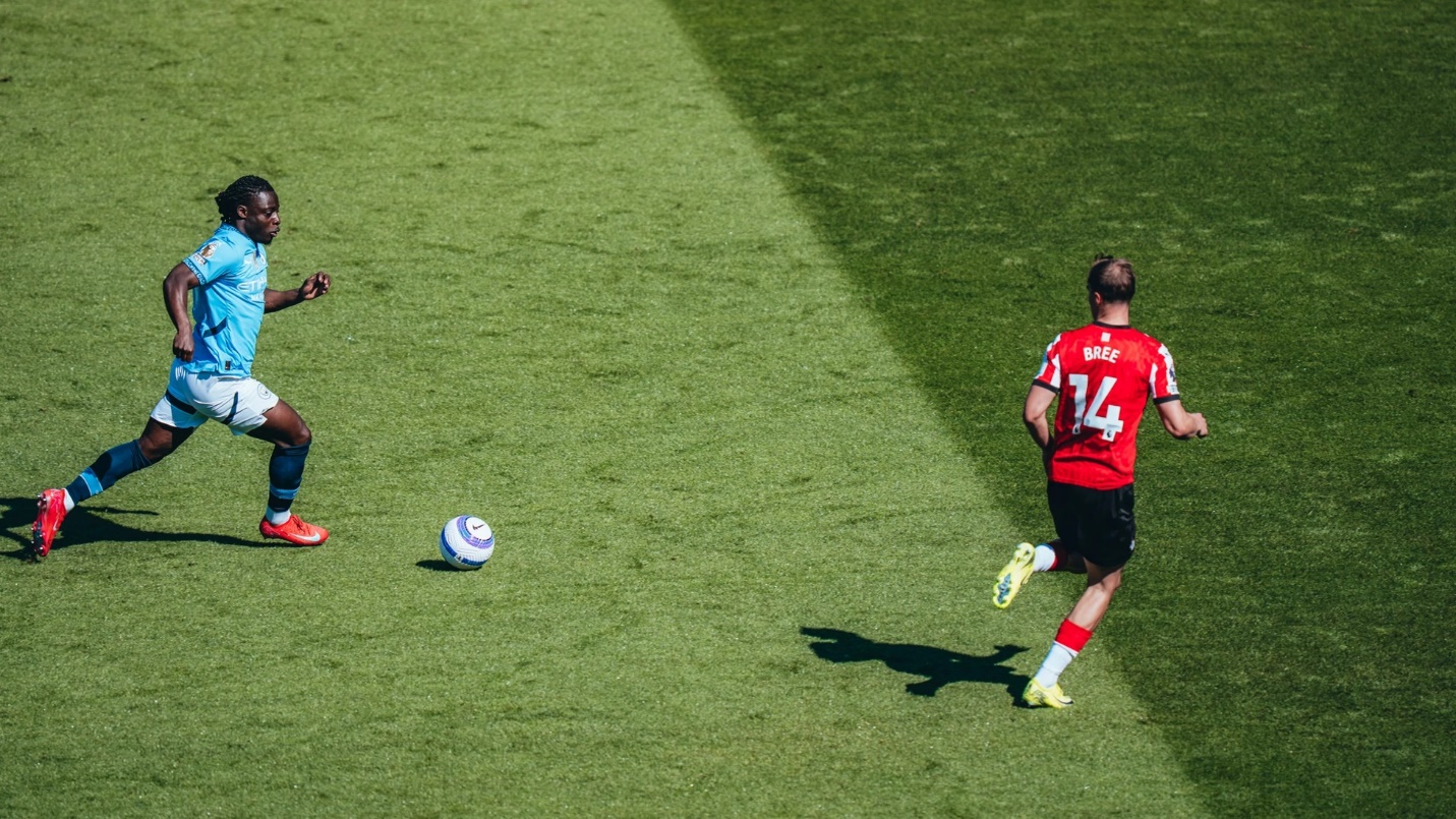 H&agrave;ng c&ocirc;ng bỏ lỡ nhiều cơ hội, Man City chia điểm trước Southampton- Ảnh 2.