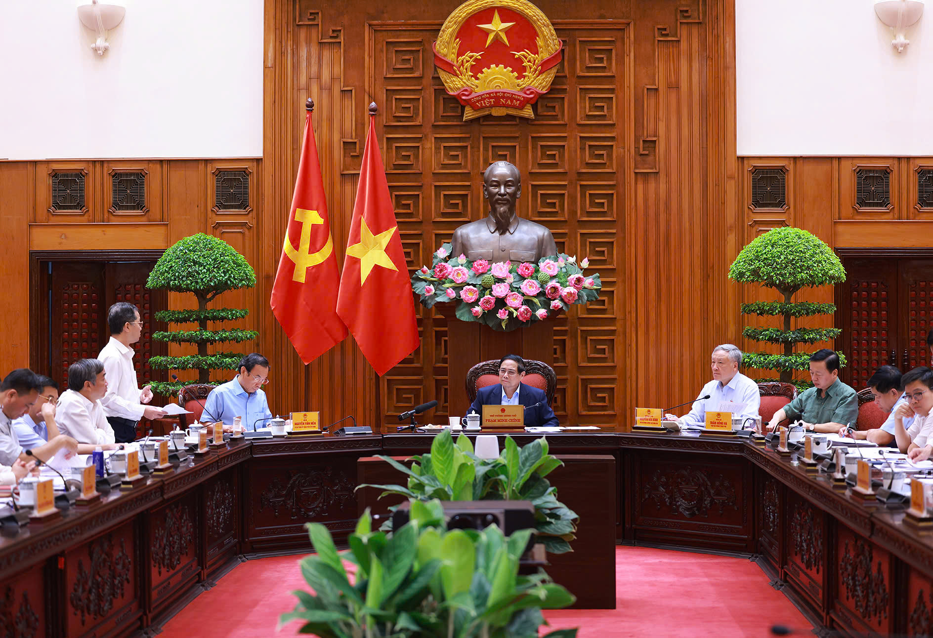 Thủ tướng: Cần thiết x&acirc;y dựng Trung t&acirc;m t&agrave;i ch&iacute;nh quốc tế tại Việt Nam- Ảnh 2.