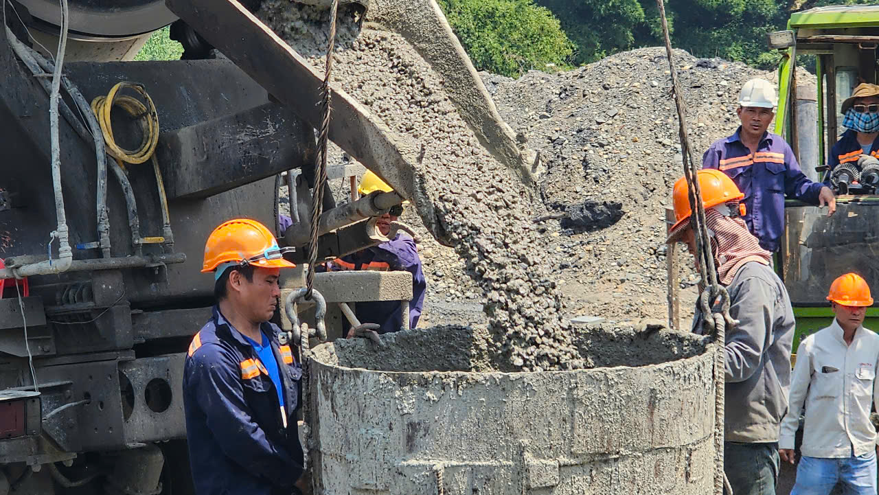X&acirc;y dựng 3 cầu mới thay thế loạt &ldquo;cầu gi&agrave; yếu&rdquo; ở huyện miền n&uacute;i Kh&aacute;nh H&ograve;a- Ảnh 10.