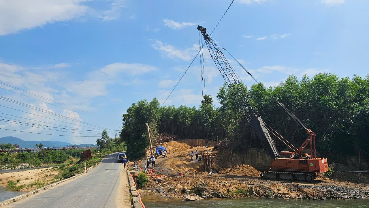 X&acirc;y dựng 3 cầu mới thay thế loạt &ldquo;cầu gi&agrave; yếu&rdquo; ở huyện miền n&uacute;i Kh&aacute;nh H&ograve;a- Ảnh 4.