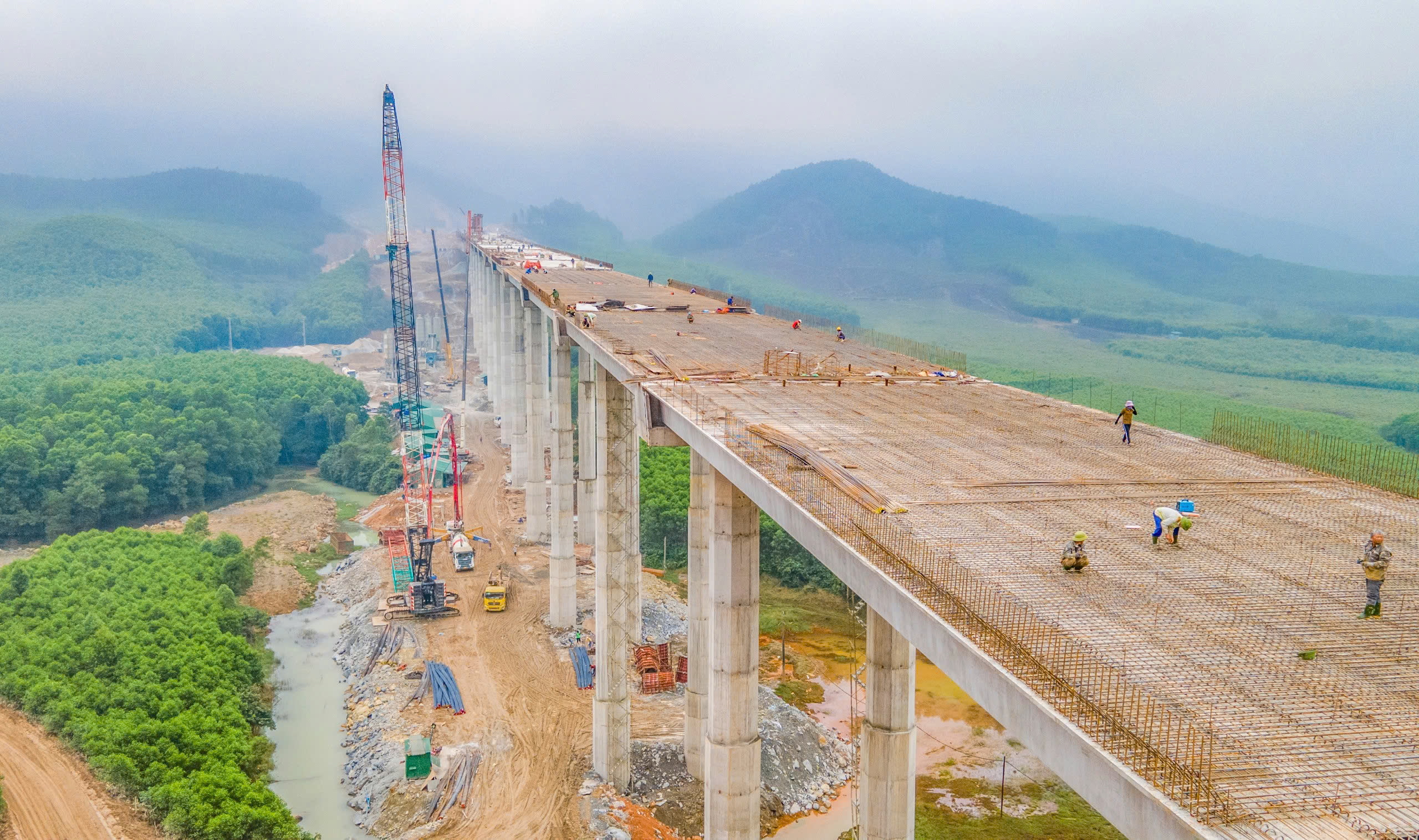 Lợi g&igrave; khi l&agrave;m cầu cạn cao tốc tại khu vực ĐBSCL?- Ảnh 2.