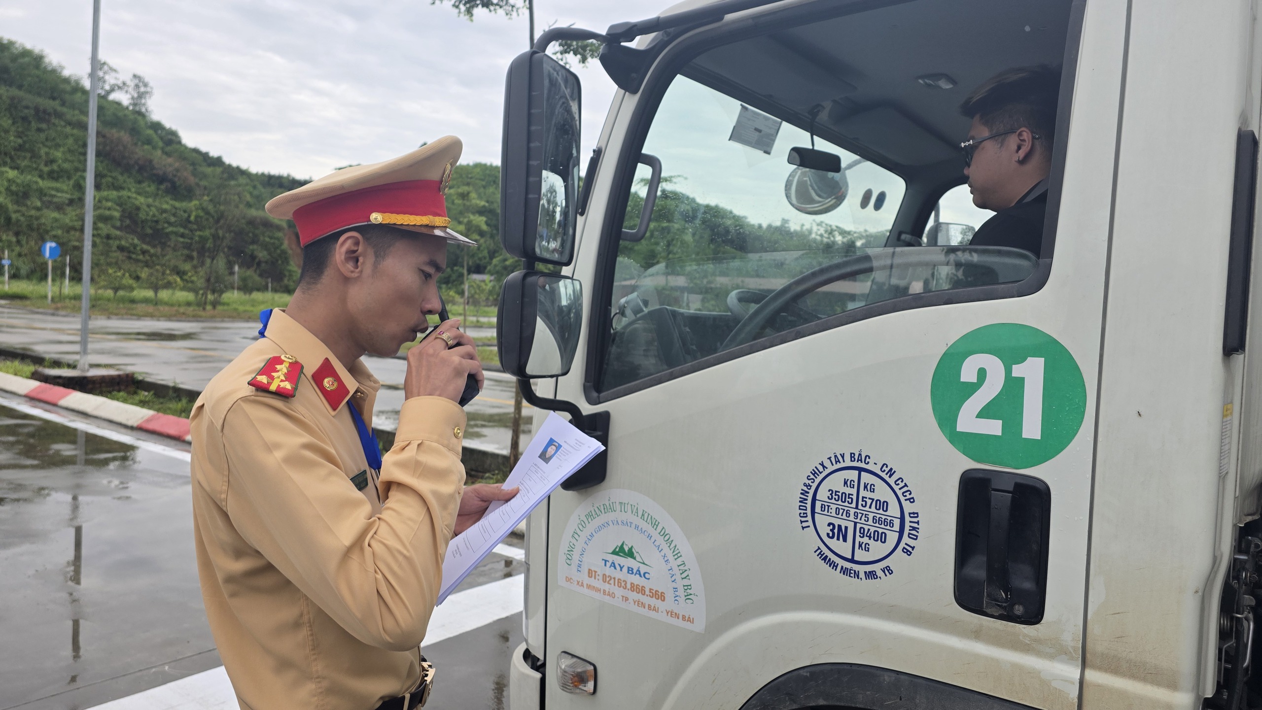169 th&iacute; sinh dự kỳ thi s&aacute;t hạch GPLX đầu ti&ecirc;n do C&ocirc;ng an Y&ecirc;n B&aacute;i tổ chức- Ảnh 14.