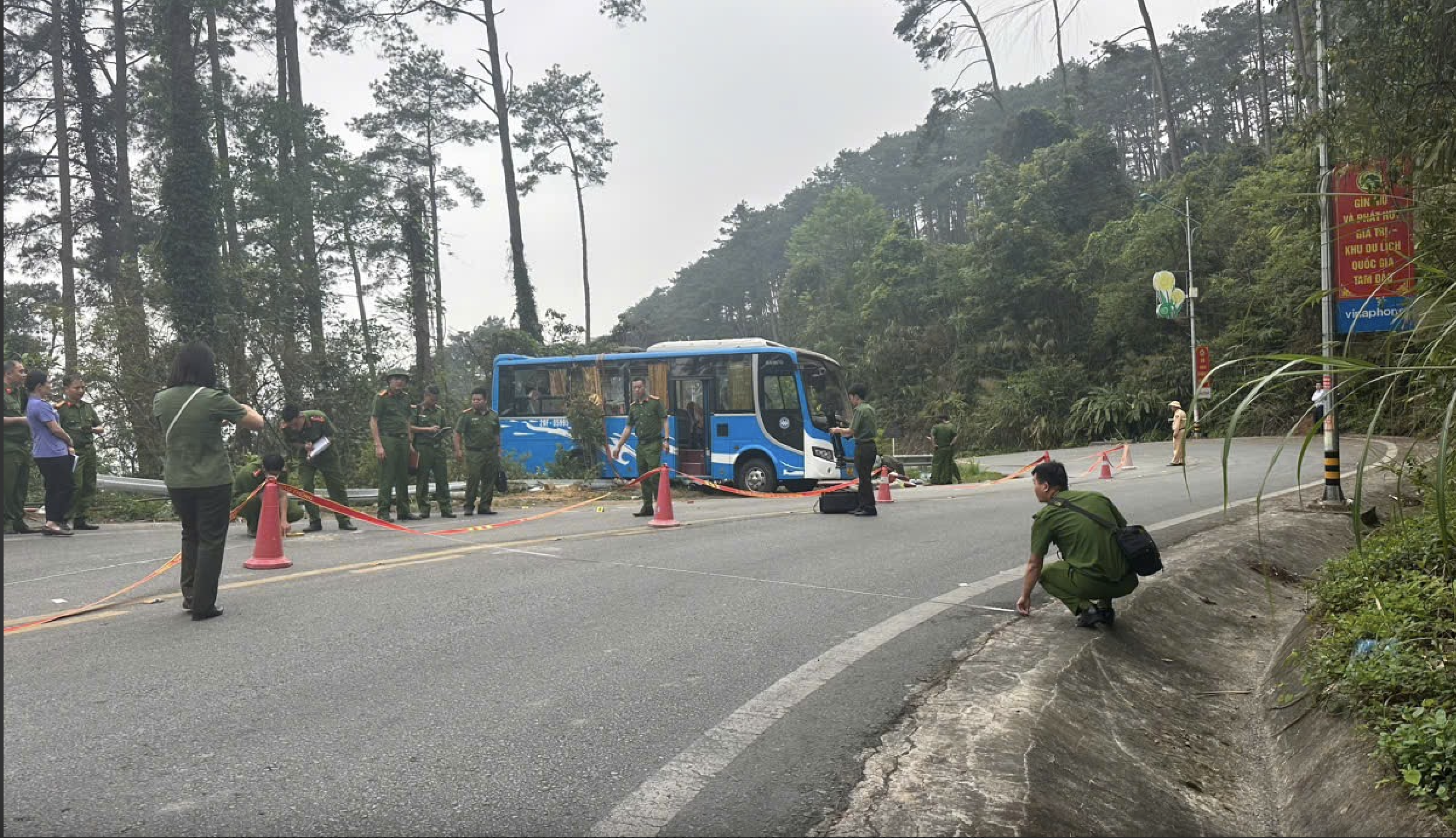 Bộ X&acirc;y dựng ra c&ocirc;ng điện y&ecirc;u cầu tăng cường bảo đảm an to&agrave;n giao th&ocirc;ng- Ảnh 1.