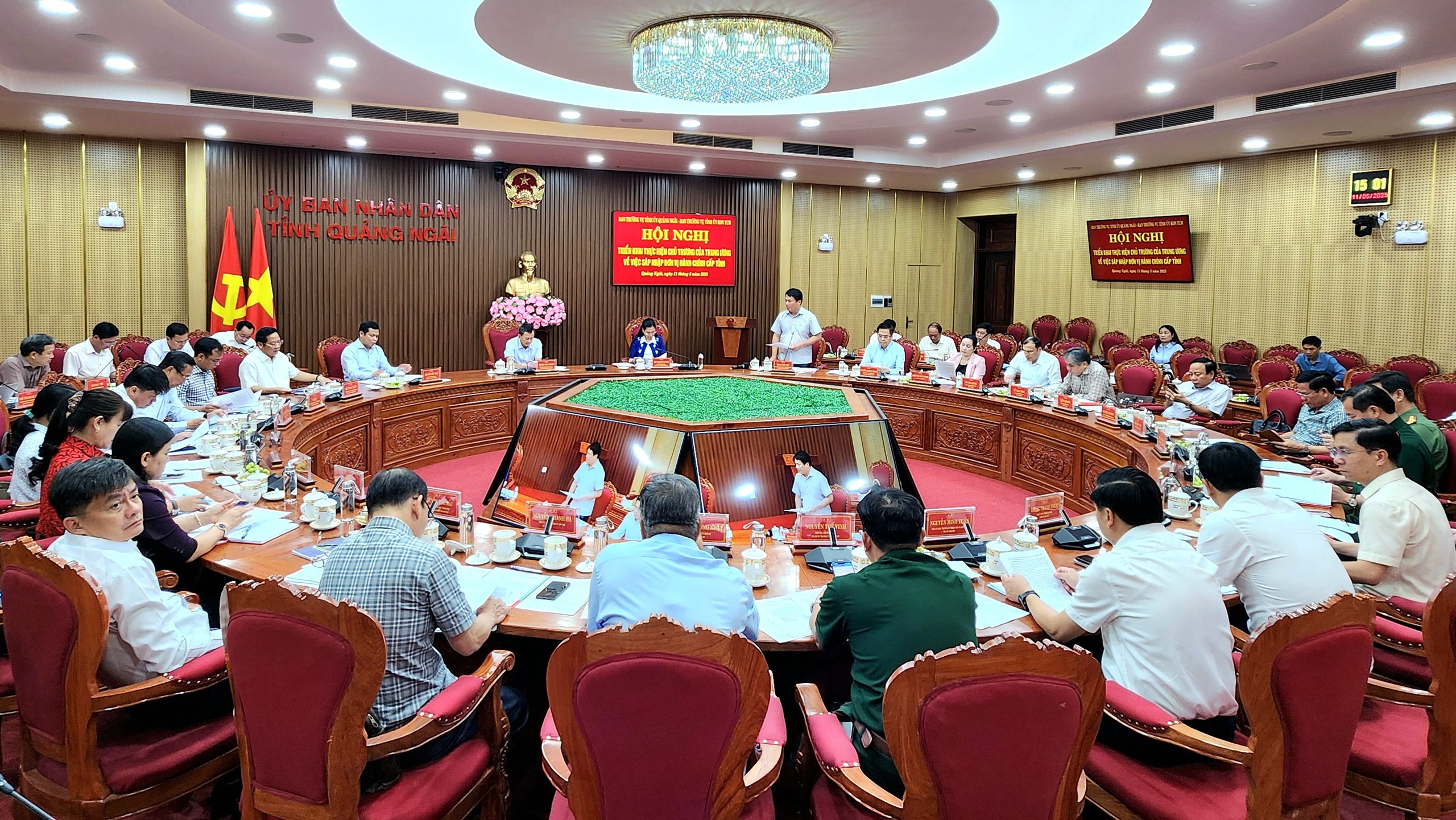 Quảng Ng&atilde;i - Kon Tum b&agrave;n việc s&aacute;p nhập: Ưu ti&ecirc;n đầu tư giao th&ocirc;ng, hỗ trợ nh&agrave; ở- Ảnh 1.