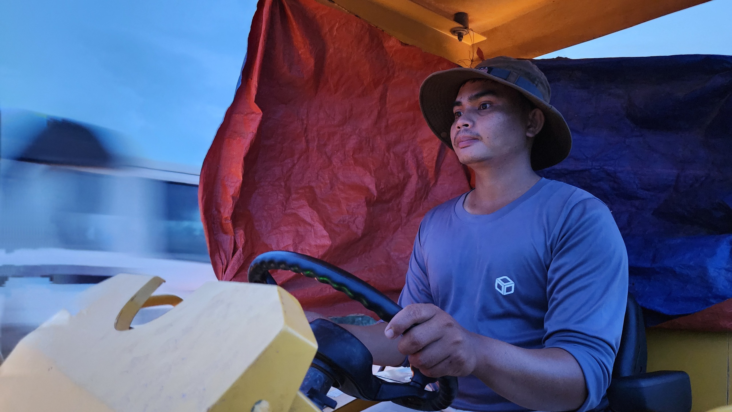 C&ocirc;ng trường cao tốc Quảng Ng&atilde;i - Ho&agrave;i Nhơn rộn r&agrave;ng xuy&ecirc;n đ&ecirc;m, quyết c&aacute;n đ&iacute;ch năm 2025- Ảnh 5.