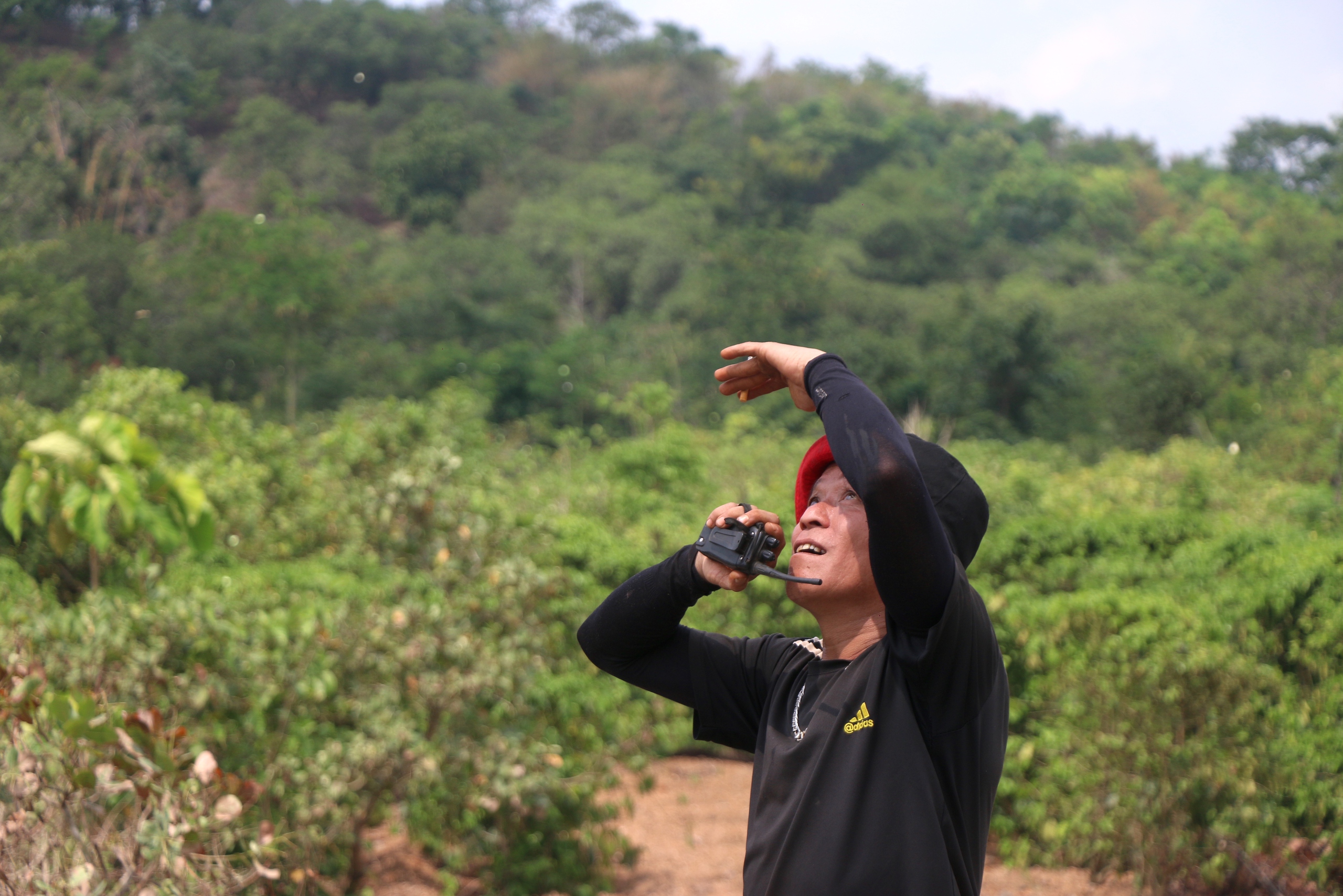 Th&aacute;o dỡ trụ điện cao thế, b&agrave;n giao mặt bằng tuyến tr&aacute;nh 1.800 tỷ đồng- Ảnh 8.