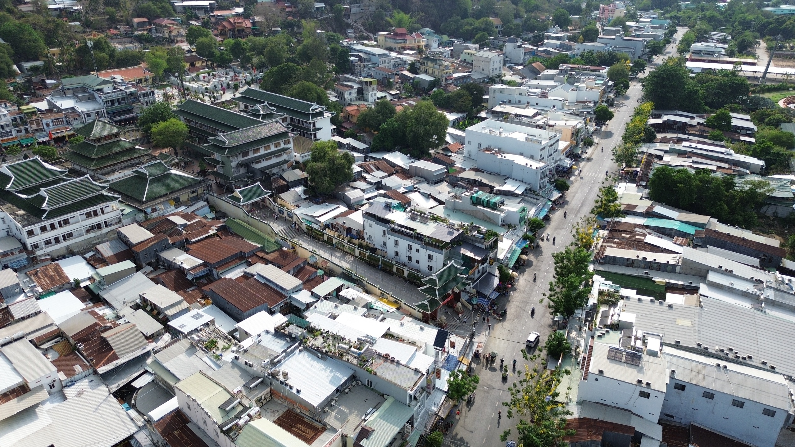L&atilde;nh đạo tỉnh An Giang chỉ đạo li&ecirc;n quan khu du lịch N&uacute;i Sam- Ảnh 2.
