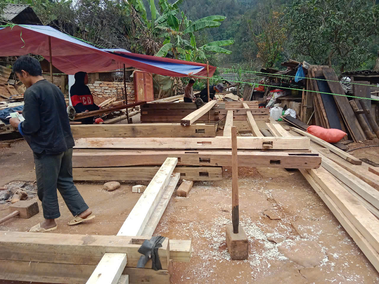 Chuyện "c&otilde;ng nh&agrave;" l&ecirc;n n&uacute;i ở Y&ecirc;n B&aacute;i- Ảnh 5.