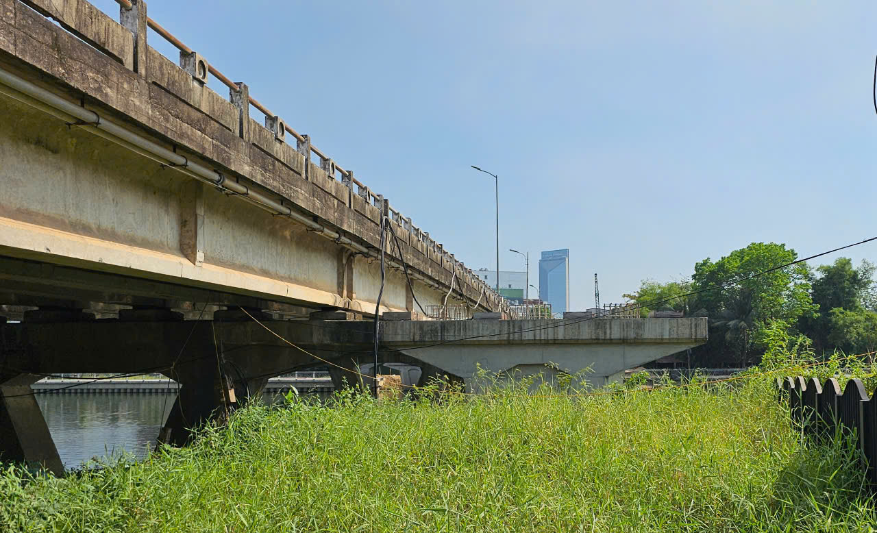 Huế: Gỡ vướng mặt bằng, đẩy nhanh tiến độ ho&agrave;n thiện cầu Vỹ Dạ- Ảnh 6.