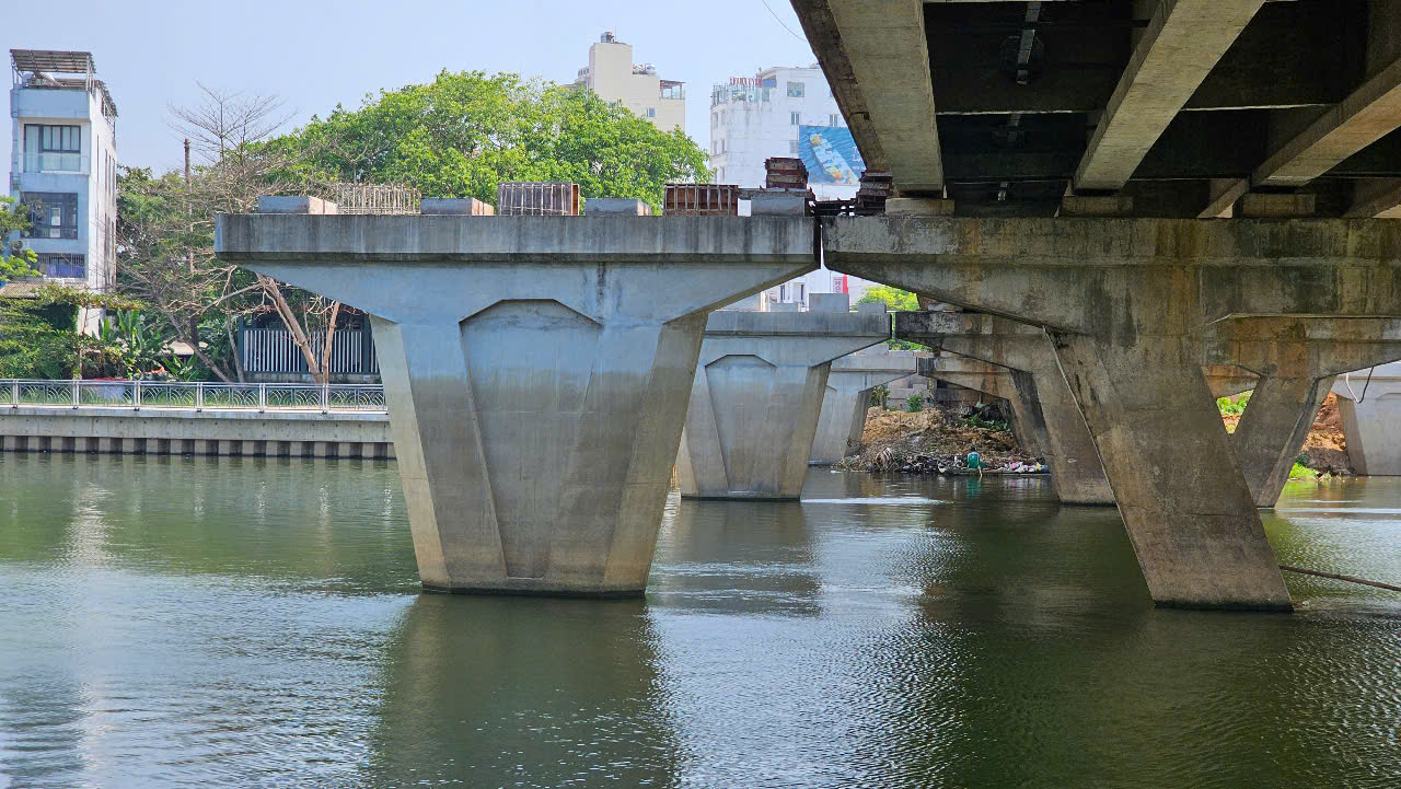 Huế: Gỡ vướng mặt bằng, đẩy nhanh tiến độ ho&agrave;n thiện cầu Vỹ Dạ- Ảnh 4.