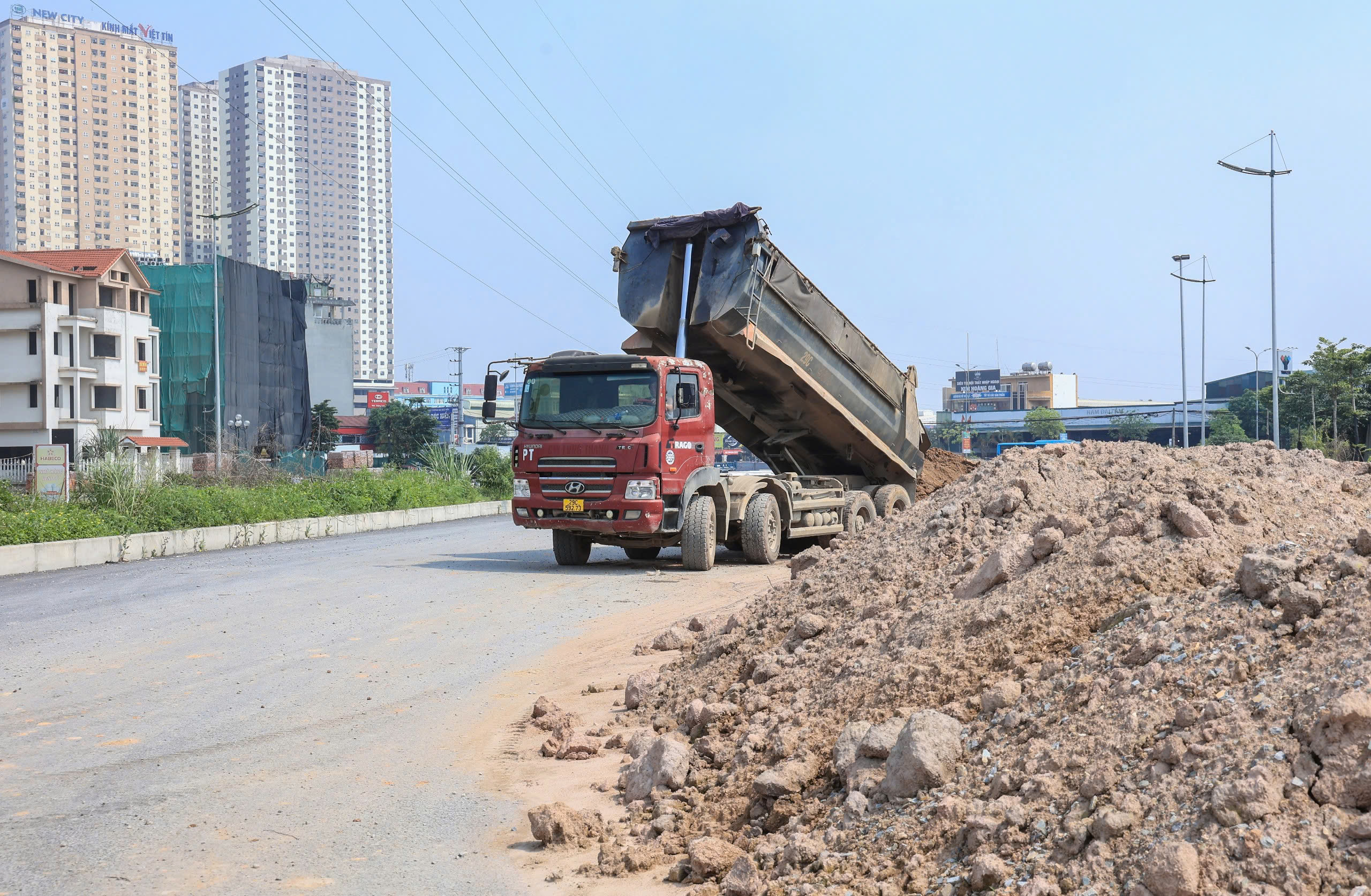 H&agrave; Nội: To&agrave;n cảnh thi c&ocirc;ng V&agrave;nh đai 3,5 đoạn qua huyện Ho&agrave;i Đức- Ảnh 6.