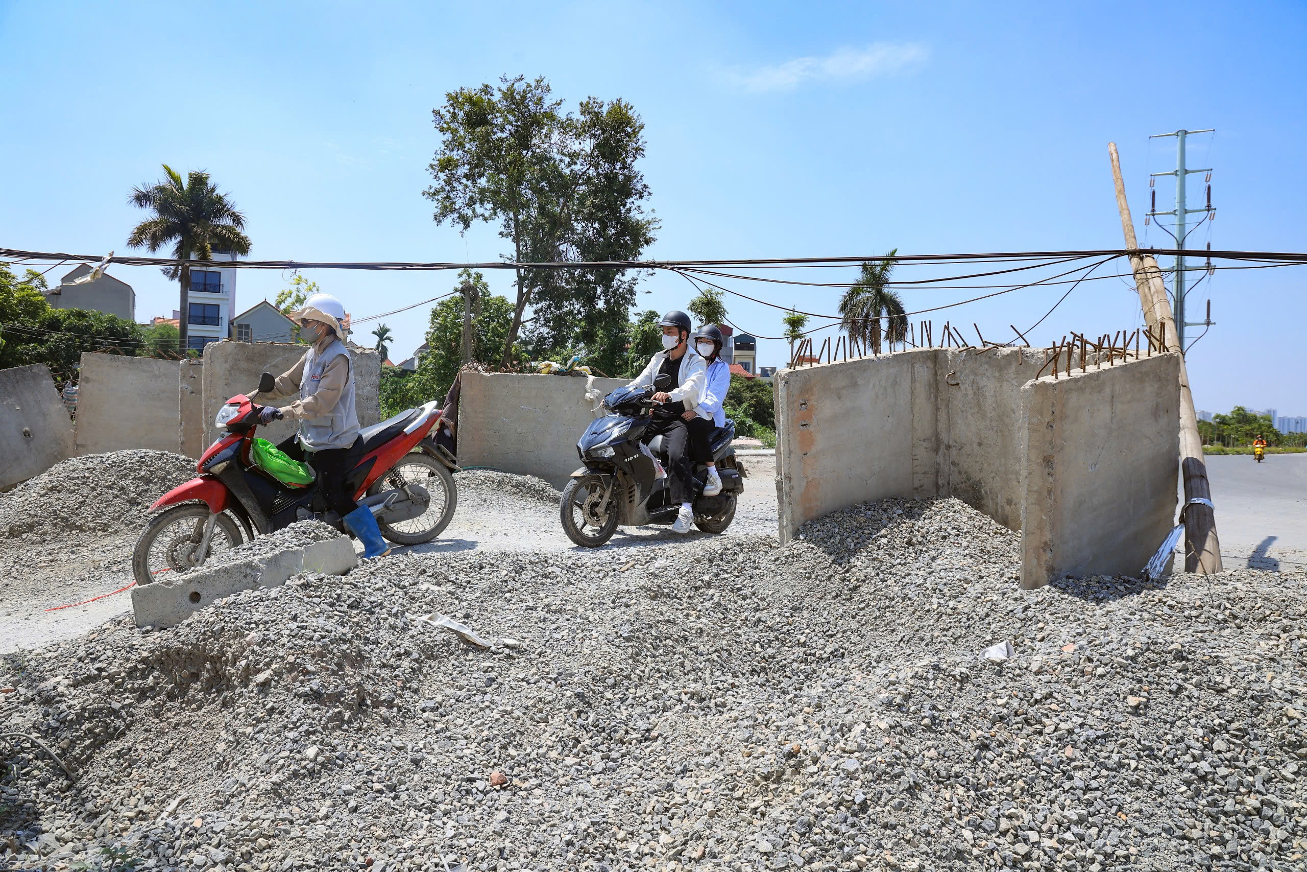 H&agrave; Nội: To&agrave;n cảnh thi c&ocirc;ng V&agrave;nh đai 3,5 đoạn qua huyện Ho&agrave;i Đức- Ảnh 11.