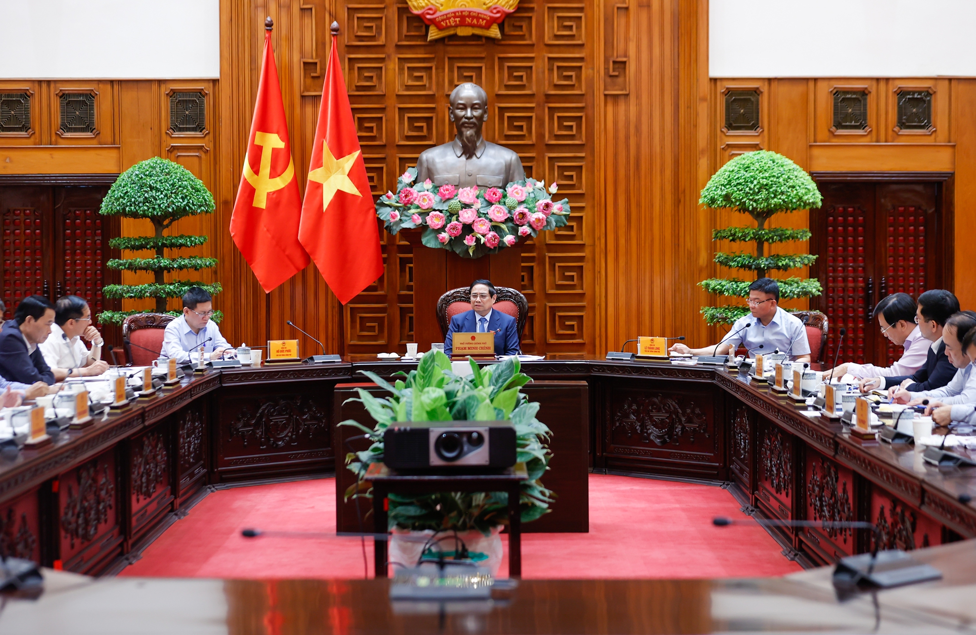 Thủ tướng: X&acirc;y dựng ng&agrave;nh ngoại giao to&agrave;n diện cả song phương v&agrave; đa phương- Ảnh 2.