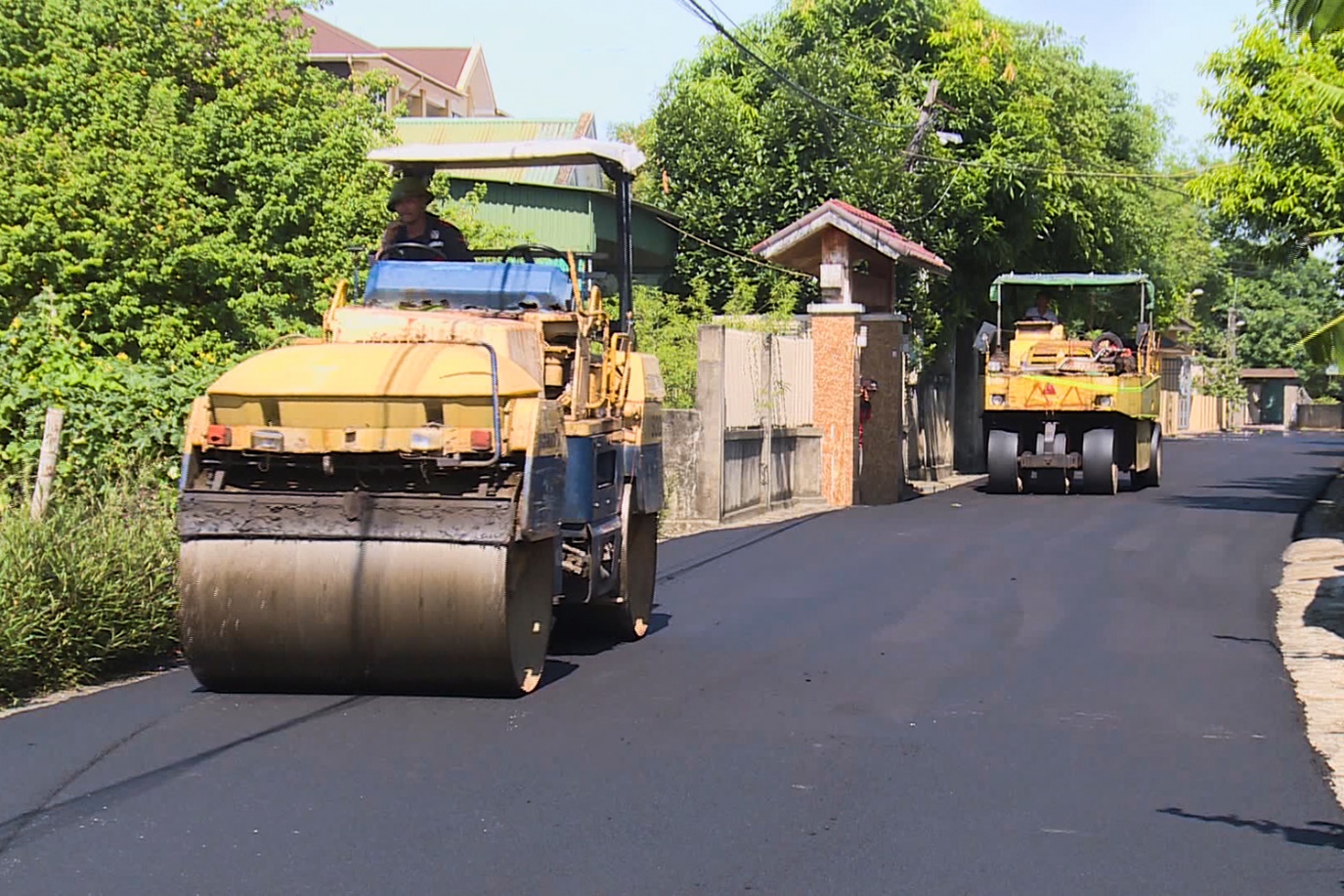 V&igrave; sao H&agrave; Tĩnh ph&aacute;t triển giao th&ocirc;ng n&ocirc;ng th&ocirc;n một c&aacute;ch hiệu quả?- Ảnh 1.