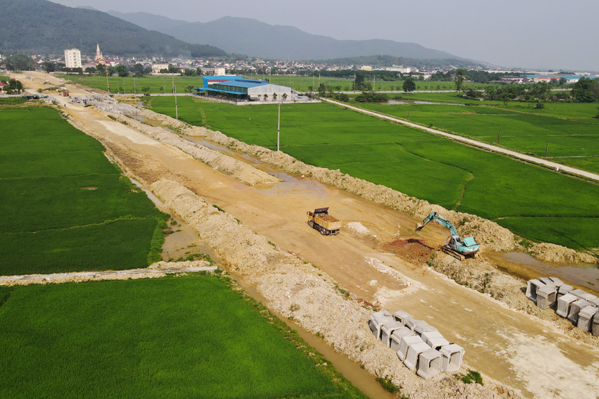 V&igrave; sao H&agrave; Tĩnh ph&aacute;t triển giao th&ocirc;ng n&ocirc;ng th&ocirc;n một c&aacute;ch hiệu quả?- Ảnh 3.