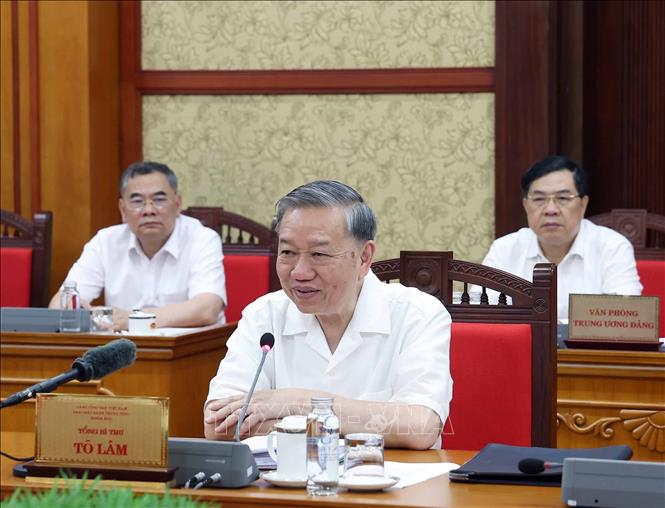 Đa dạng h&oacute;a h&igrave;nh thức g&oacute;p &yacute; sửa đổi, bổ sung một số điều của Hiến ph&aacute;p 2013- Ảnh 1.