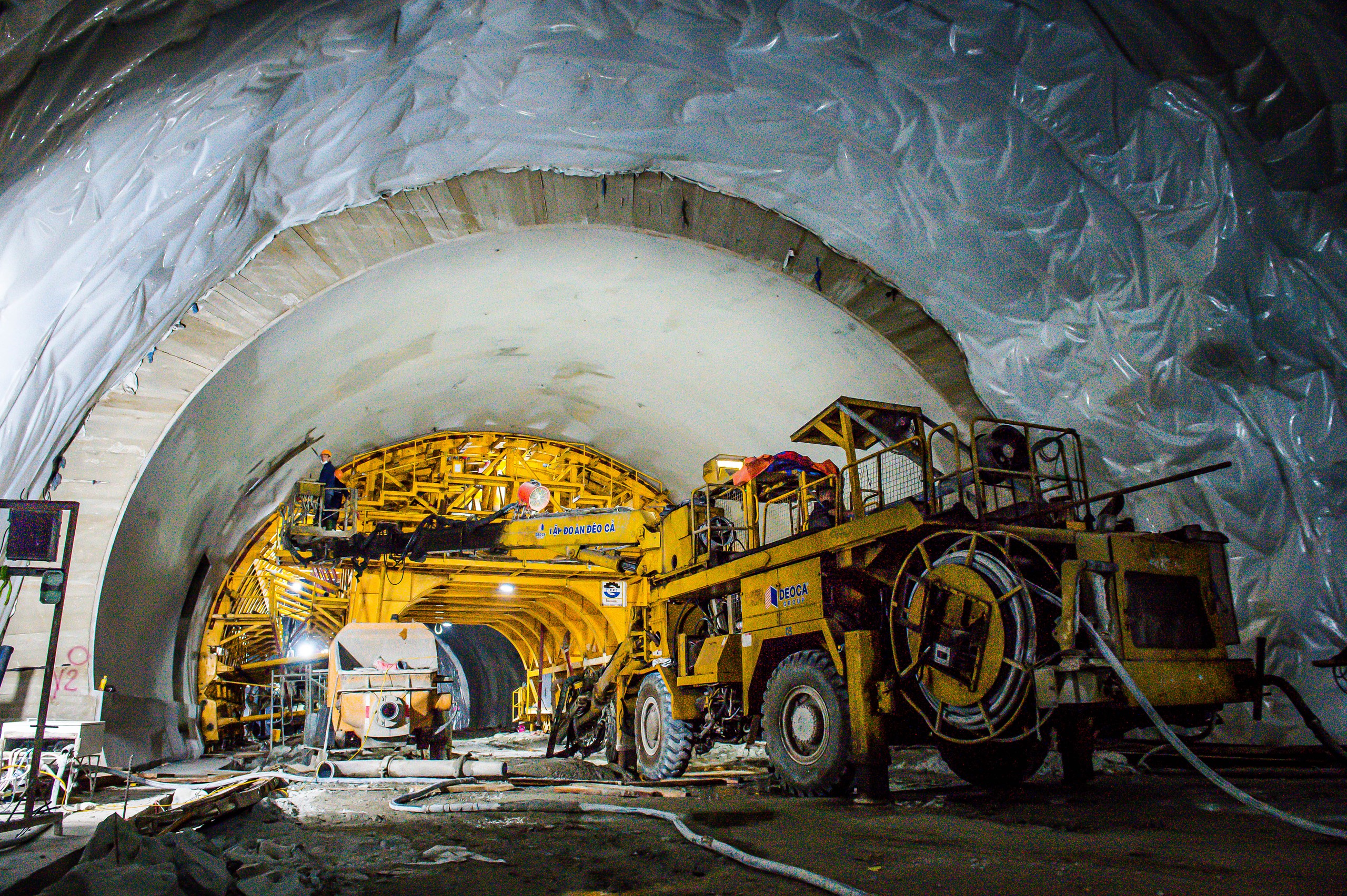 Bộ Xây dựng thống nhất đầu tư hoàn chỉnh 6 hầm đường bộ trên cao tốc Bắc - Nam giai đoạn 2- Ảnh 1. Bộ Xây dựng thống nhất đầu tư hoàn chỉnh 6 hầm đường bộ trên cao tốc Bắc - Nam giai đoạn 2- Ảnh 1.