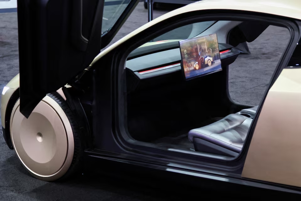 Tesla nối lại nhập khẩu linh kiện từ Trung Quốc để sản xuất xe điện tự l&aacute;i, kh&ocirc;ng v&ocirc; lăng- Ảnh 1.